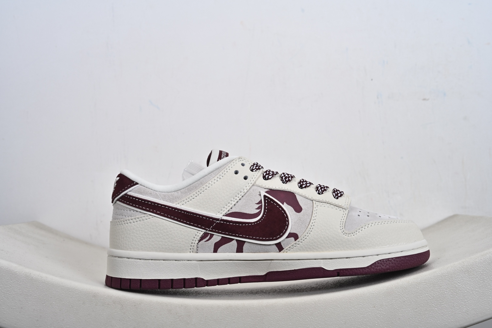 260 Nike Dunk Low Retro ‘DIY高端定制’耐克 低帮休闲运动板鞋 DN3168-011-Chinese UA Cheap High Quatity Brand Clothes Bags handbags Sneakers wholesale wholesaler seller from China Factory suppliers Fashion Clothing Shoes best Quality Beautiful Price 260 Nike Dunk Low Retro ‘DIY高端定制’耐克 低帮休闲运动板鞋 DN3168-011