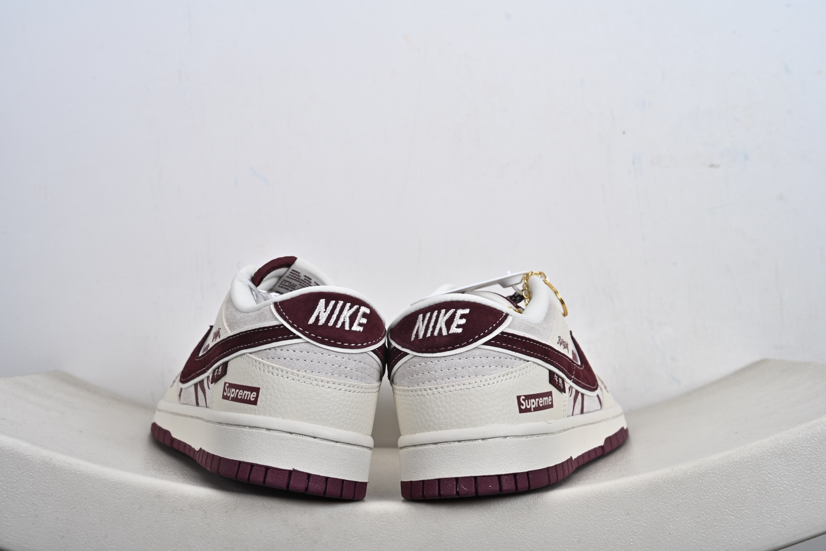 260 Nike Dunk Low Retro ‘DIY高端定制’耐克 低帮休闲运动板鞋 DN3168-011-Chinese UA Cheap High Quatity Brand Clothes Bags handbags Sneakers wholesale wholesaler seller from China Factory suppliers Fashion Clothing Shoes best Quality Beautiful Price 260 Nike Dunk Low Retro ‘DIY高端定制’耐克 低帮休闲运动板鞋 DN3168-011