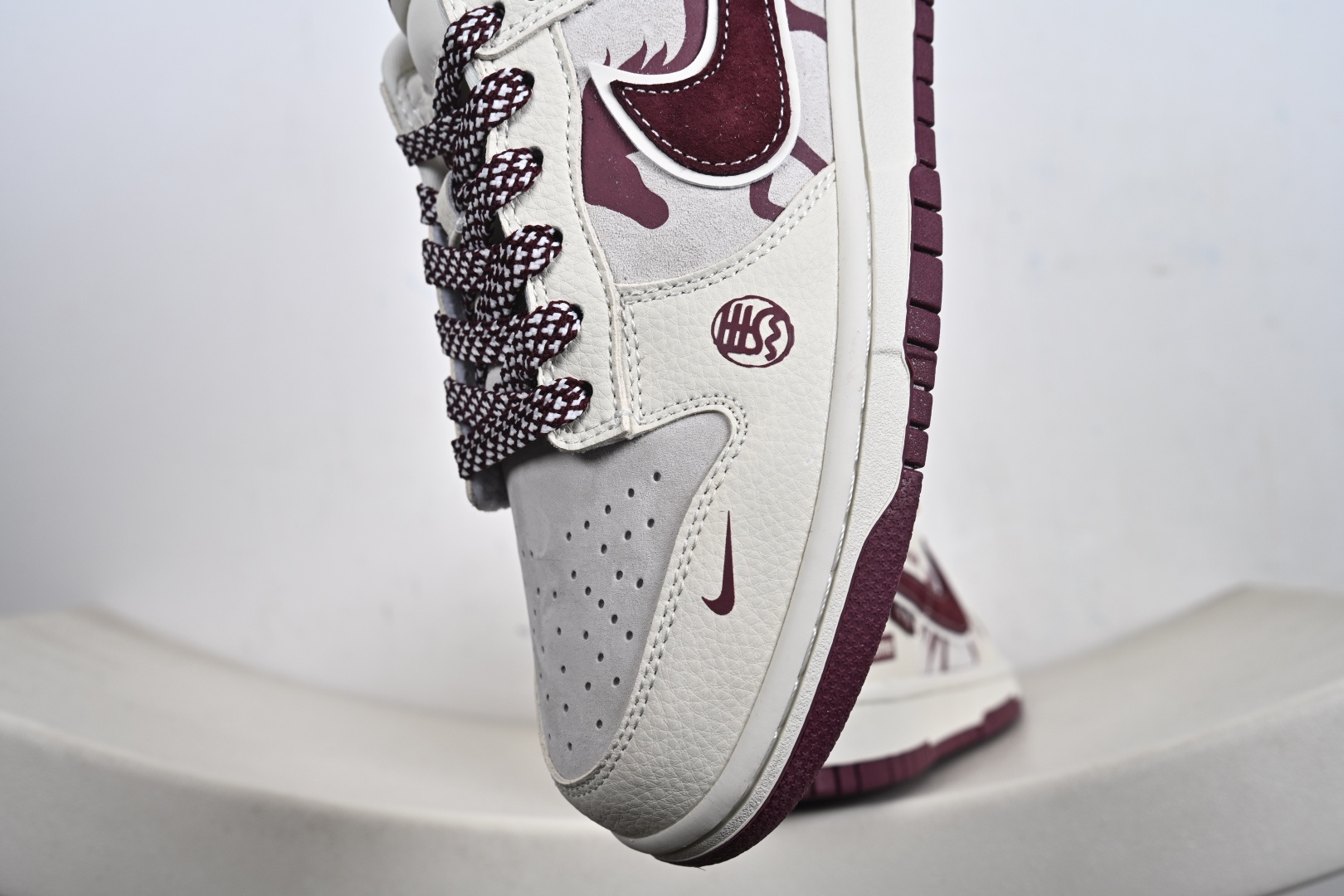 260 Nike Dunk Low Retro ‘DIY高端定制’耐克 低帮休闲运动板鞋 DN3168-011-Chinese UA Cheap High Quatity Brand Clothes Bags handbags Sneakers wholesale wholesaler seller from China Factory suppliers Fashion Clothing Shoes best Quality Beautiful Price 260 Nike Dunk Low Retro ‘DIY高端定制’耐克 低帮休闲运动板鞋 DN3168-011