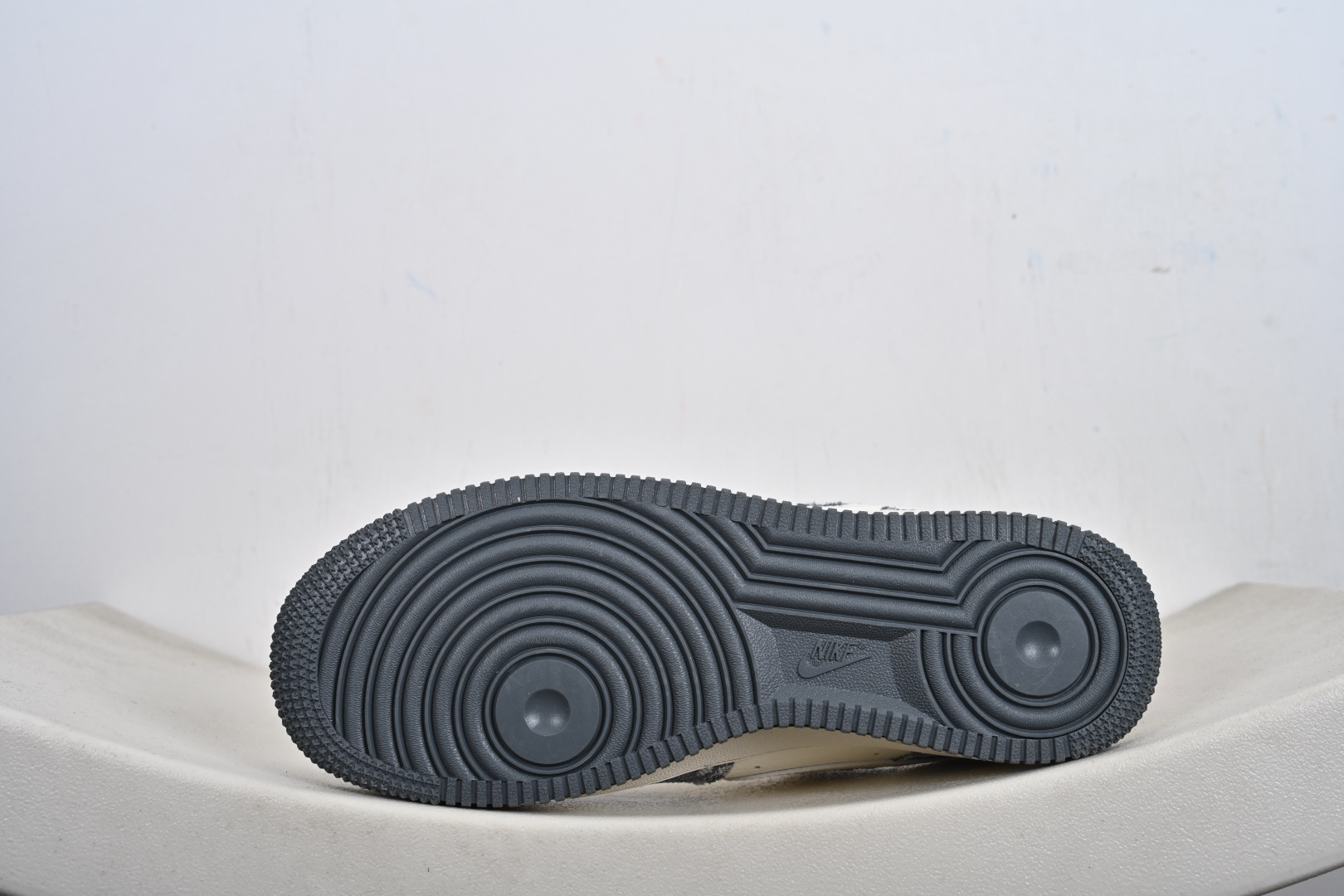 Nike Air Force1 07 low 迪奥联名 定制空军 DN1688-812-Chinese wholesaler seller Clothes Bags handbags wholesale Shoes High Quatity wholesaler seller Cheap Sneakers from China Factory Chinese suppliers china wholesale clothing wholesaler seller Nike Air Force1 07 low 迪奥联名 定制空军 DN1688-812