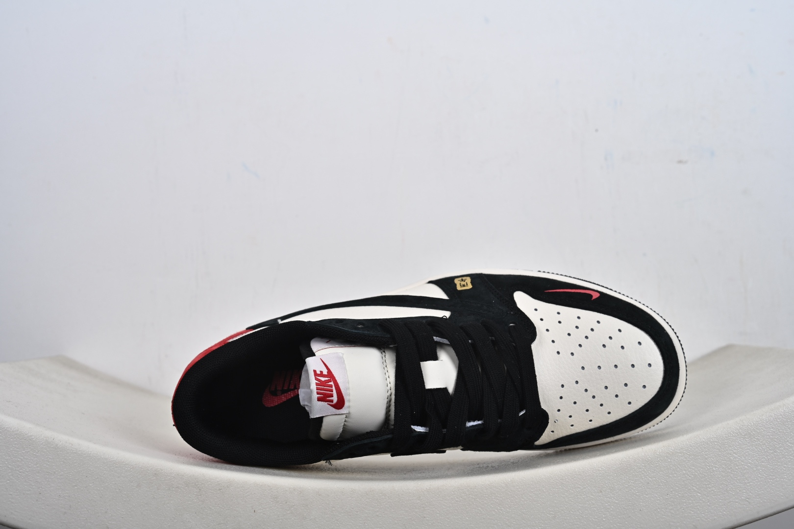 260 Nike Air Jordan 1 x Travis Scott AJ1倒勾 乔一倒钩 ‘DIY’定制 耐克 低帮文化篮球鞋 MZ9588-826-Chinese UA Cheap High Quatity Brand Clothes Bags handbags Sneakers wholesale wholesaler seller from China Factory suppliers Fashion Clothing Shoes best Quality Beautiful Price 260 Nike Air Jordan 1 x Travis Scott AJ1倒勾 乔一倒钩 ‘DIY’定制 耐克 低帮文化篮球鞋 MZ9588-826