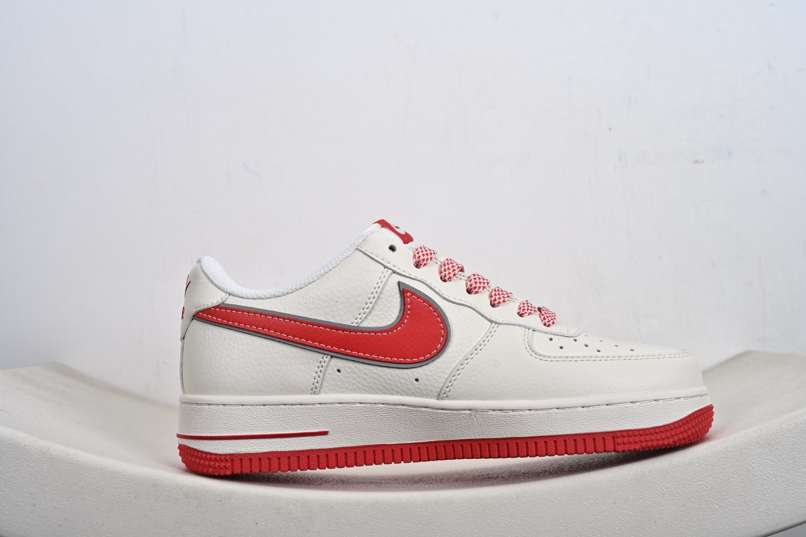 Nike Air Force 1'07 Low 马年限定 空军一号低帮休闲板鞋 QW5288-127-Chinese wholesaler seller Clothes Bags handbags wholesale Shoes High Quatity wholesaler seller Cheap Sneakers from China Factory Chinese suppliers china wholesale clothing wholesaler seller Nike Air Force 1'07 Low 马年限定 空军一号低帮休闲板鞋 QW5288-127