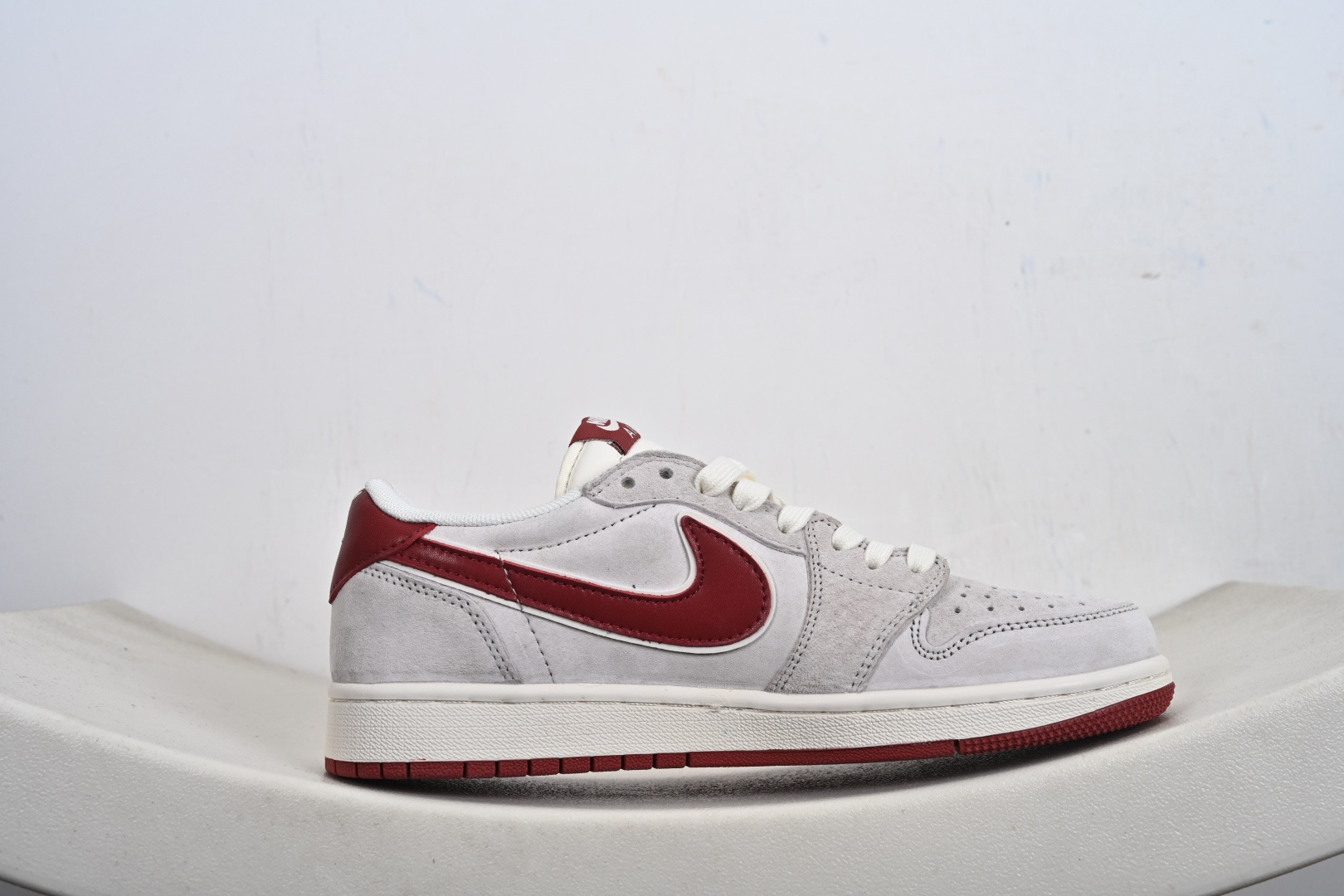 Nike Air Jordan 1 x Travis Scott AJ1倒勾 乔一倒钩 ‘DIY’定制 耐克 低帮文化篮球鞋 XZ6668-056