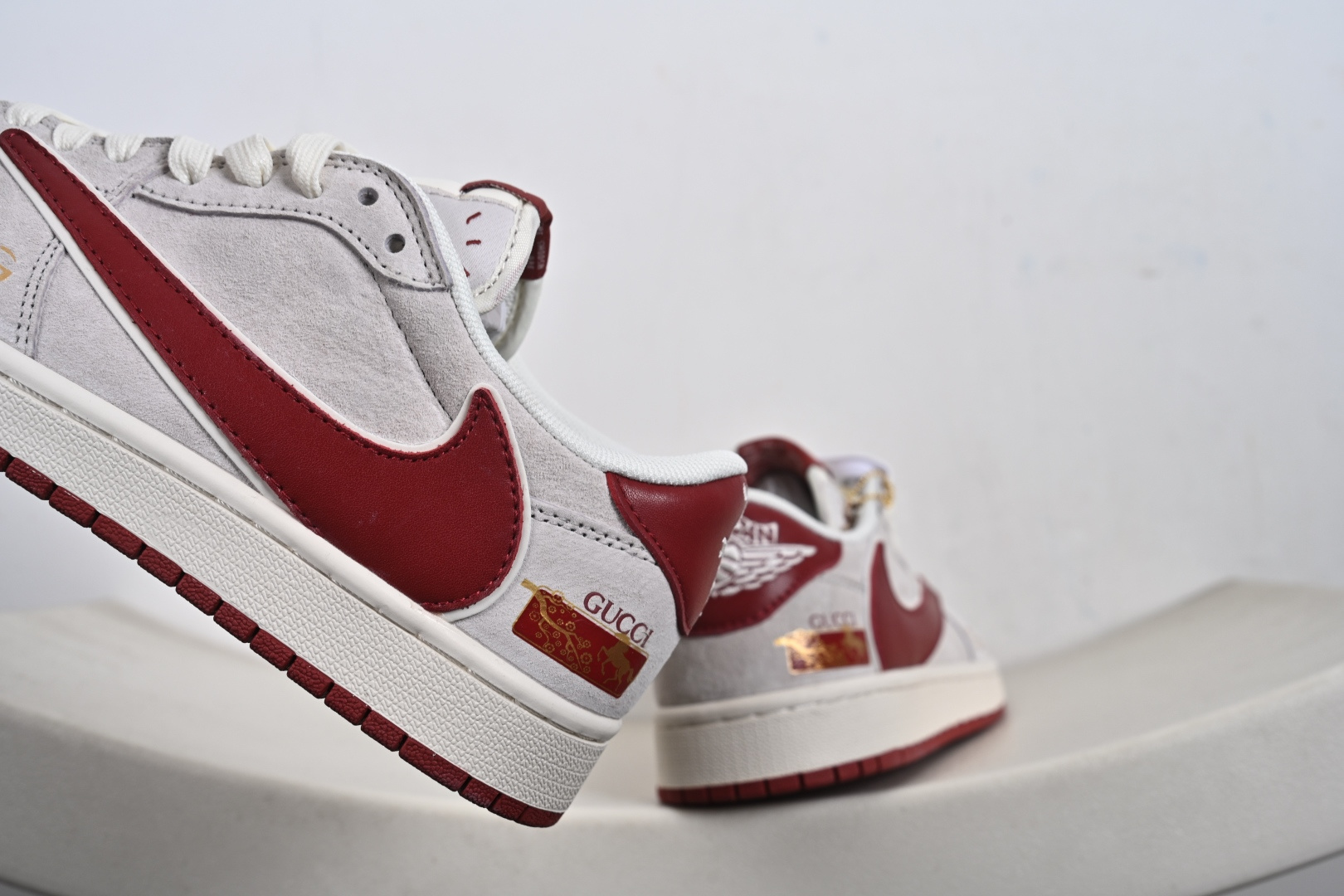 Nike Air Jordan 1 x Travis Scott AJ1倒勾 乔一倒钩 ‘DIY’定制 耐克 低帮文化篮球鞋 XZ6668-056