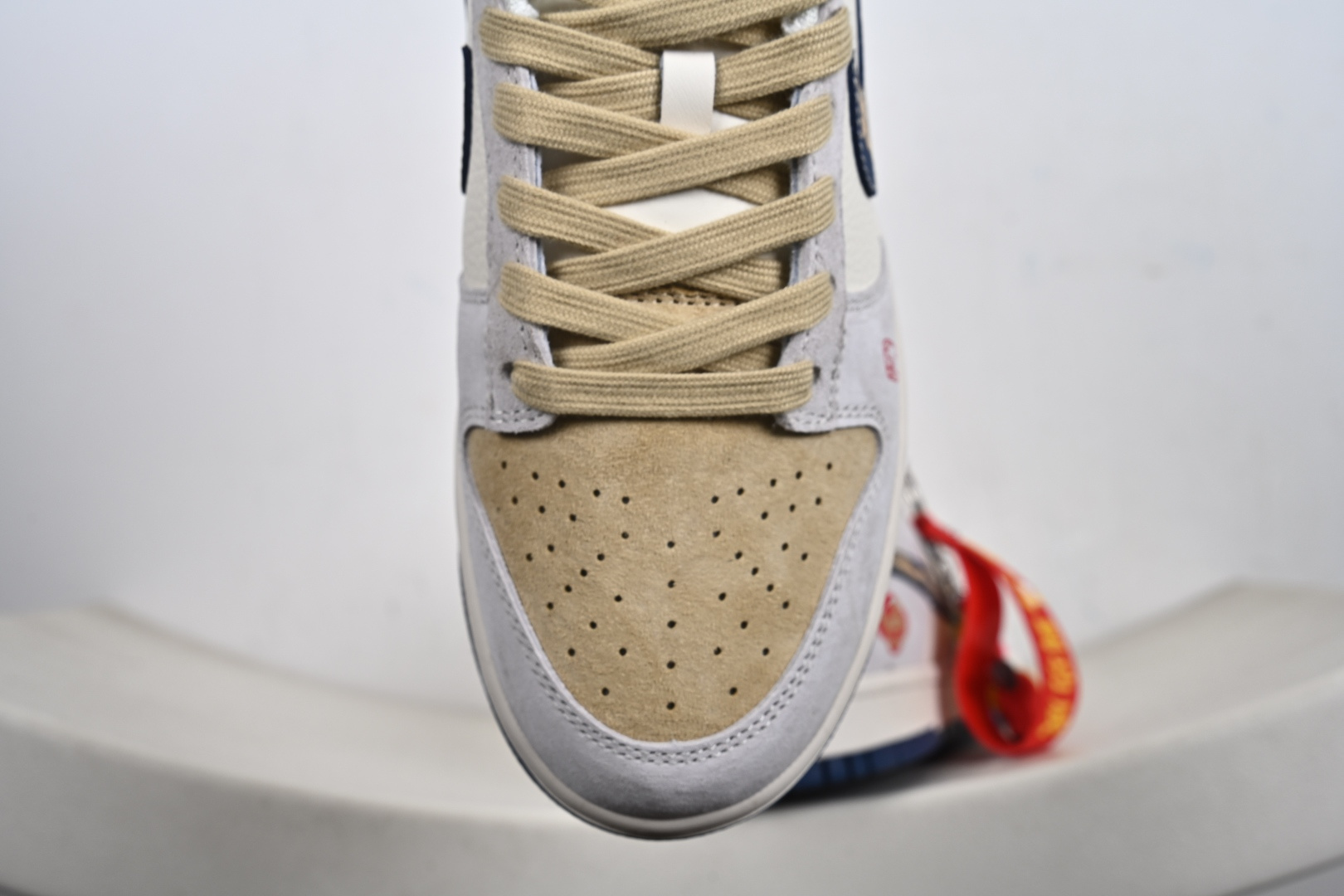 240 Nike Dunk Low 2026 丙午马年限定款 标识融入马形图案 LX1988-812-Chinese UA Cheap High Quatity Brand Clothes Bags handbags Sneakers wholesale wholesaler seller from China Factory suppliers Fashion Clothing Shoes best Quality Beautiful Price 240 Nike Dunk Low 2026 丙午马年限定款 标识融入马形图案 LX1988-812