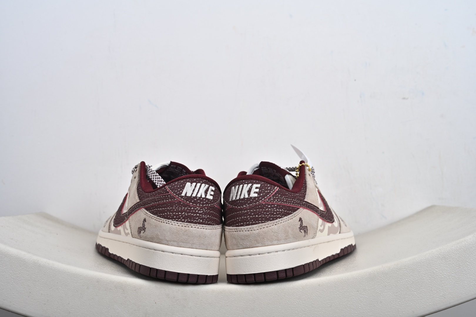 240 定制版 Nike Dunk Low 2026 丙午马年限定款 XT6998-112