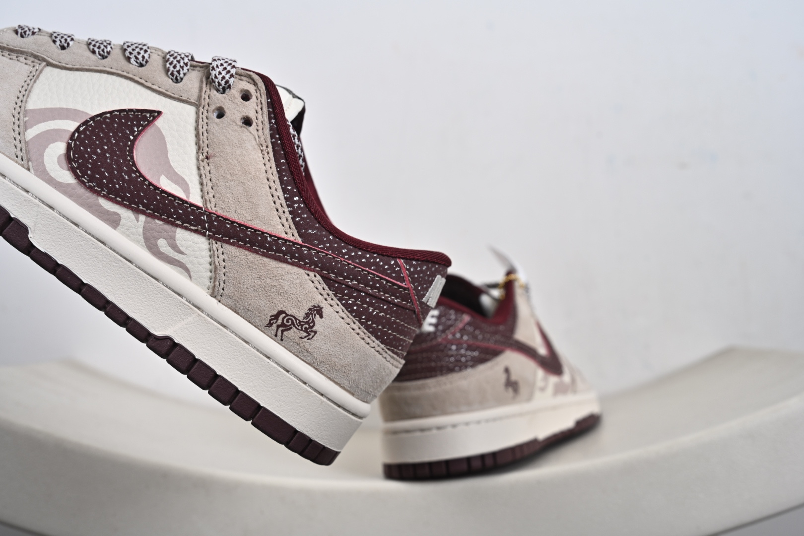 240 定制版 Nike Dunk Low 2026 丙午马年限定款 XT6998-112
