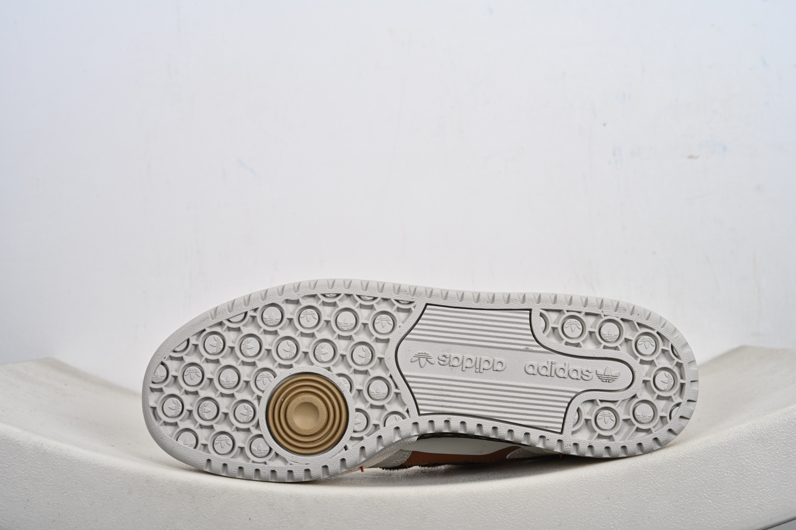 Adidas Forum LOW CL 阿迪达斯 三叶草低帮 经典复古板鞋 潮流休闲鞋 KJ8751