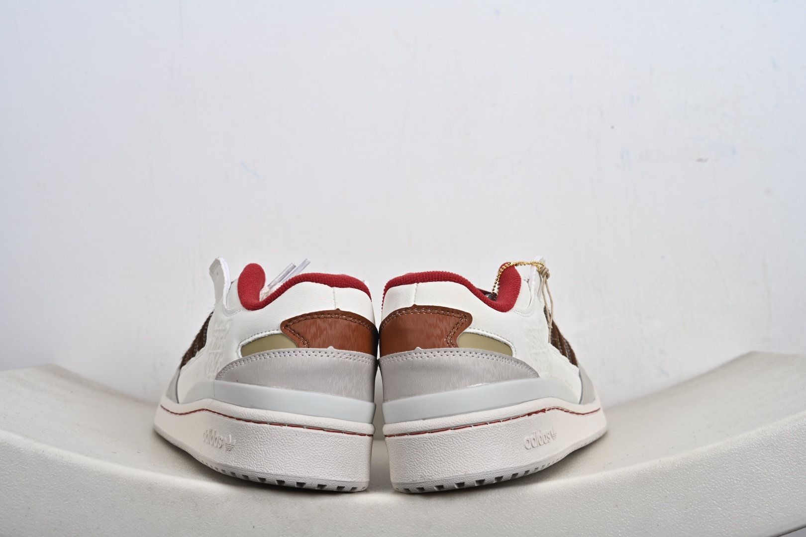 Adidas Forum LOW CL 阿迪达斯 三叶草低帮 经典复古板鞋 潮流休闲鞋 KJ8751