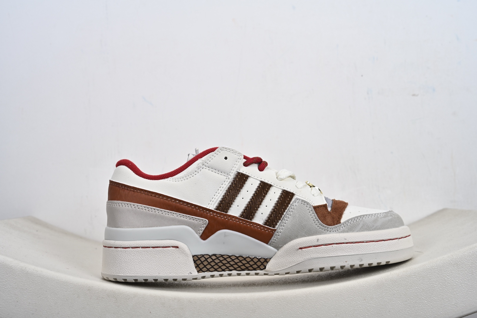 Adidas Forum LOW CL 阿迪达斯 三叶草低帮 经典复古板鞋 潮流休闲鞋 KJ8751