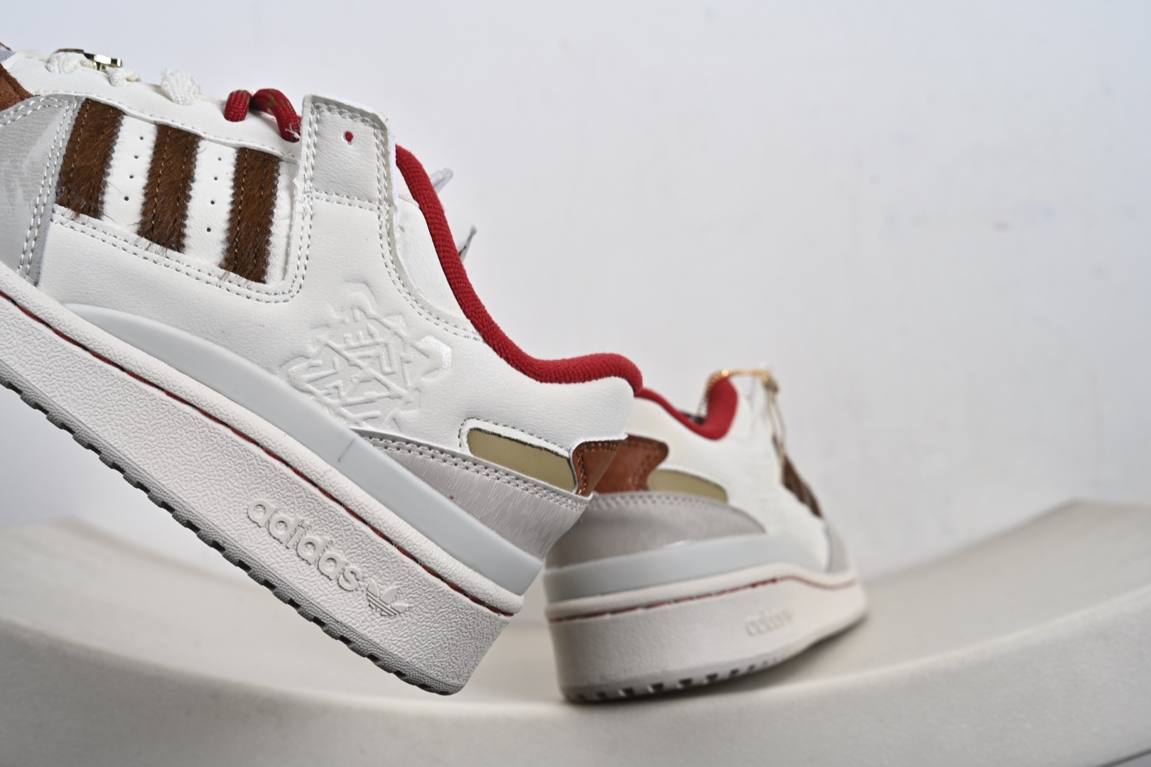Adidas Forum LOW CL 阿迪达斯 三叶草低帮 经典复古板鞋 潮流休闲鞋 KJ8751