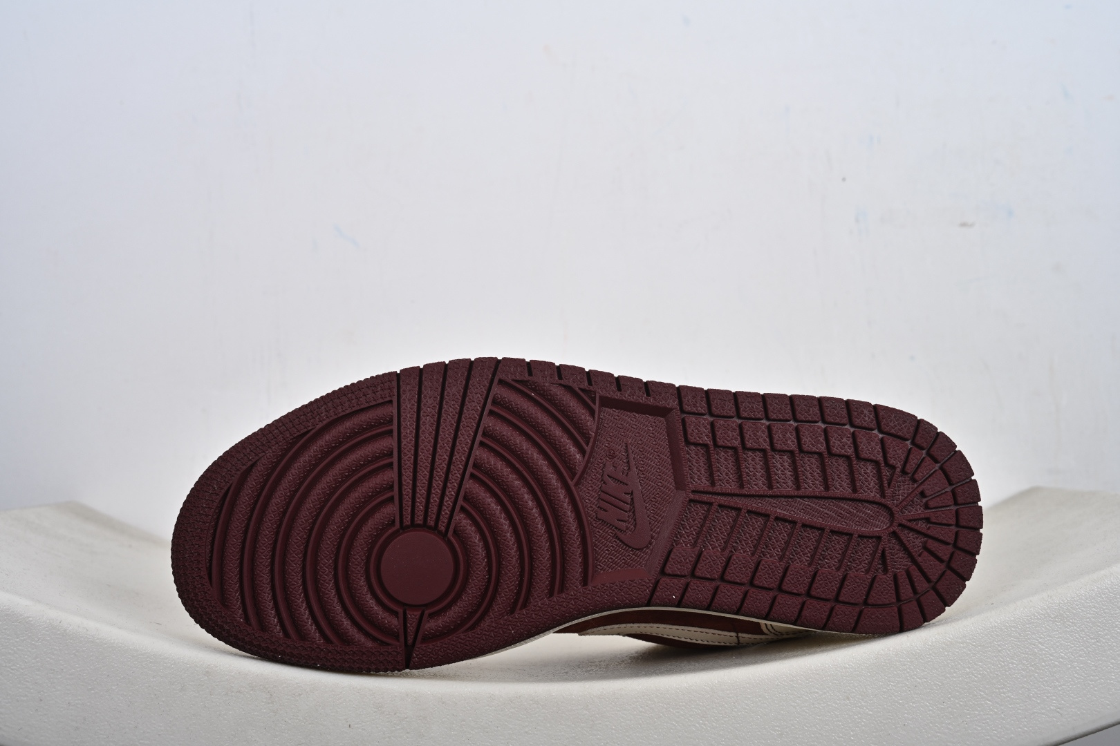 260 Nike Air Jordan 1 Low 马年限定 QL1988-005-Chinese UA Cheap High Quatity Brand Clothes Bags handbags Sneakers wholesale wholesaler seller from China Factory suppliers Fashion Clothing Shoes best Quality Beautiful Price 260 Nike Air Jordan 1 Low 马年限定 QL1988-005