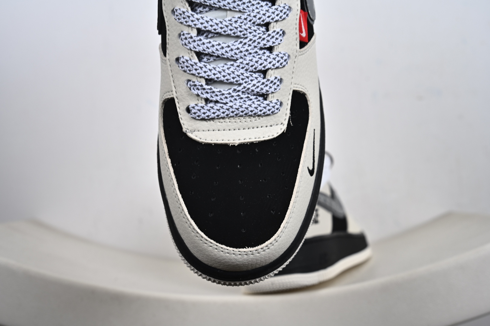 240 NIke Air Force 1 '07 Low 空军一号低帮 运动鞋 休闲鞋 XY9025