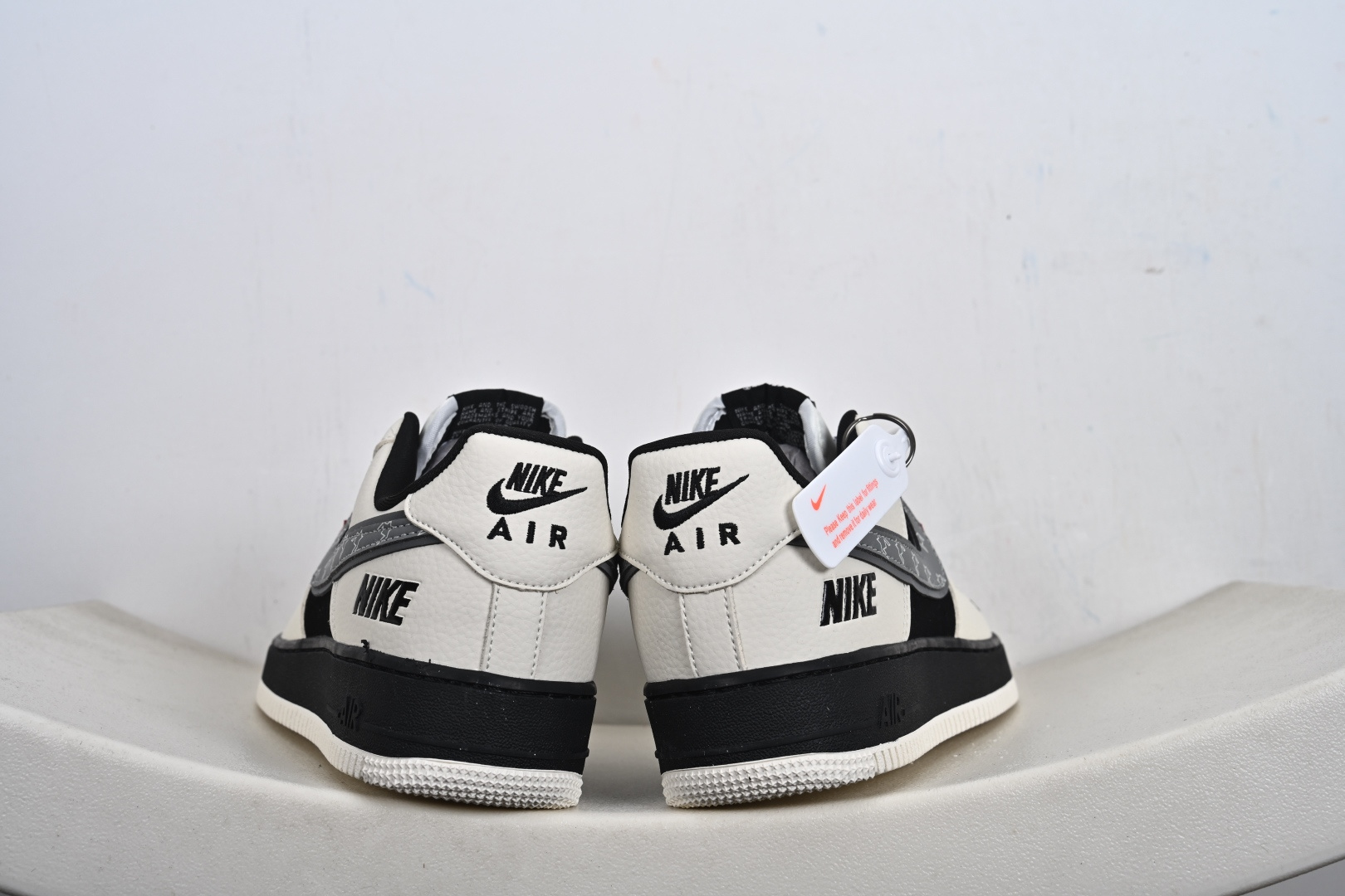 240 NIke Air Force 1 '07 Low 空军一号低帮 运动鞋 休闲鞋 XY9025