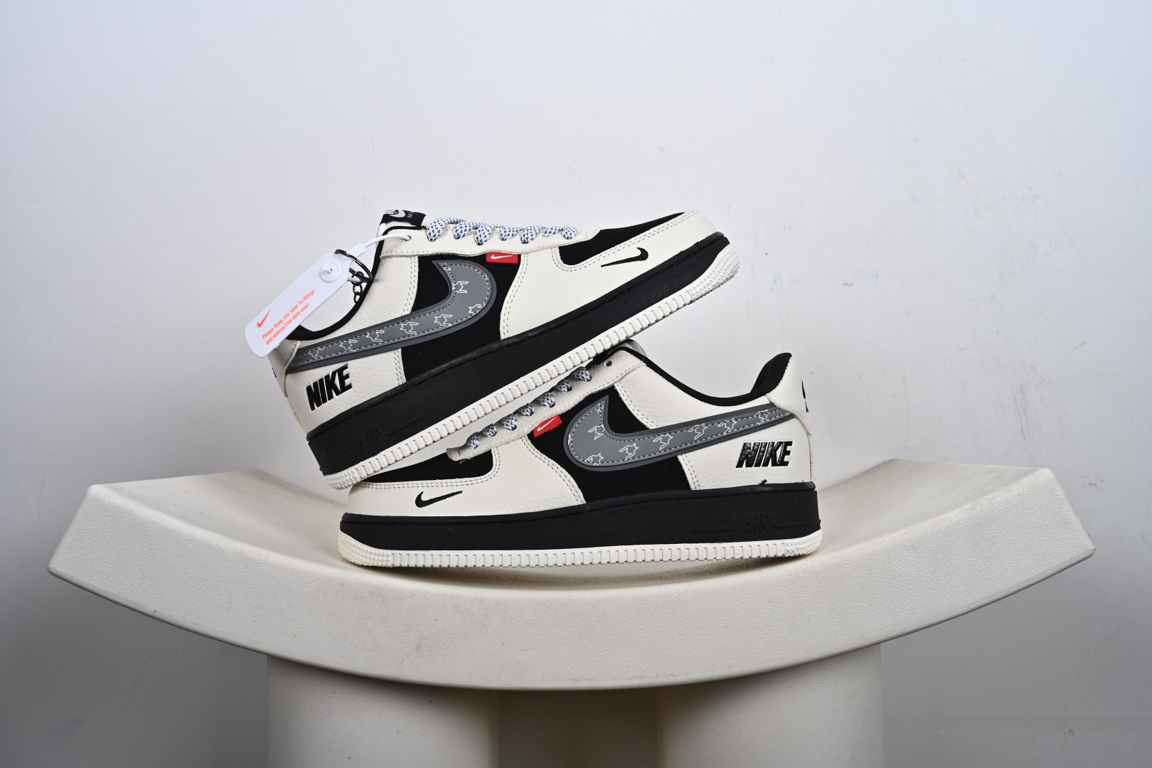 240 NIke Air Force 1 '07 Low 空军一号低帮 运动鞋 休闲鞋 XY9025-Chinese UA Cheap High Quatity Brand Clothes Bags handbags Sneakers wholesale wholesaler seller from China Factory suppliers Fashion Clothing Shoes best Quality Beautiful Price 240 NIke Air Force 1 '07 Low 空军一号低帮 运动鞋 休闲鞋 XY9025