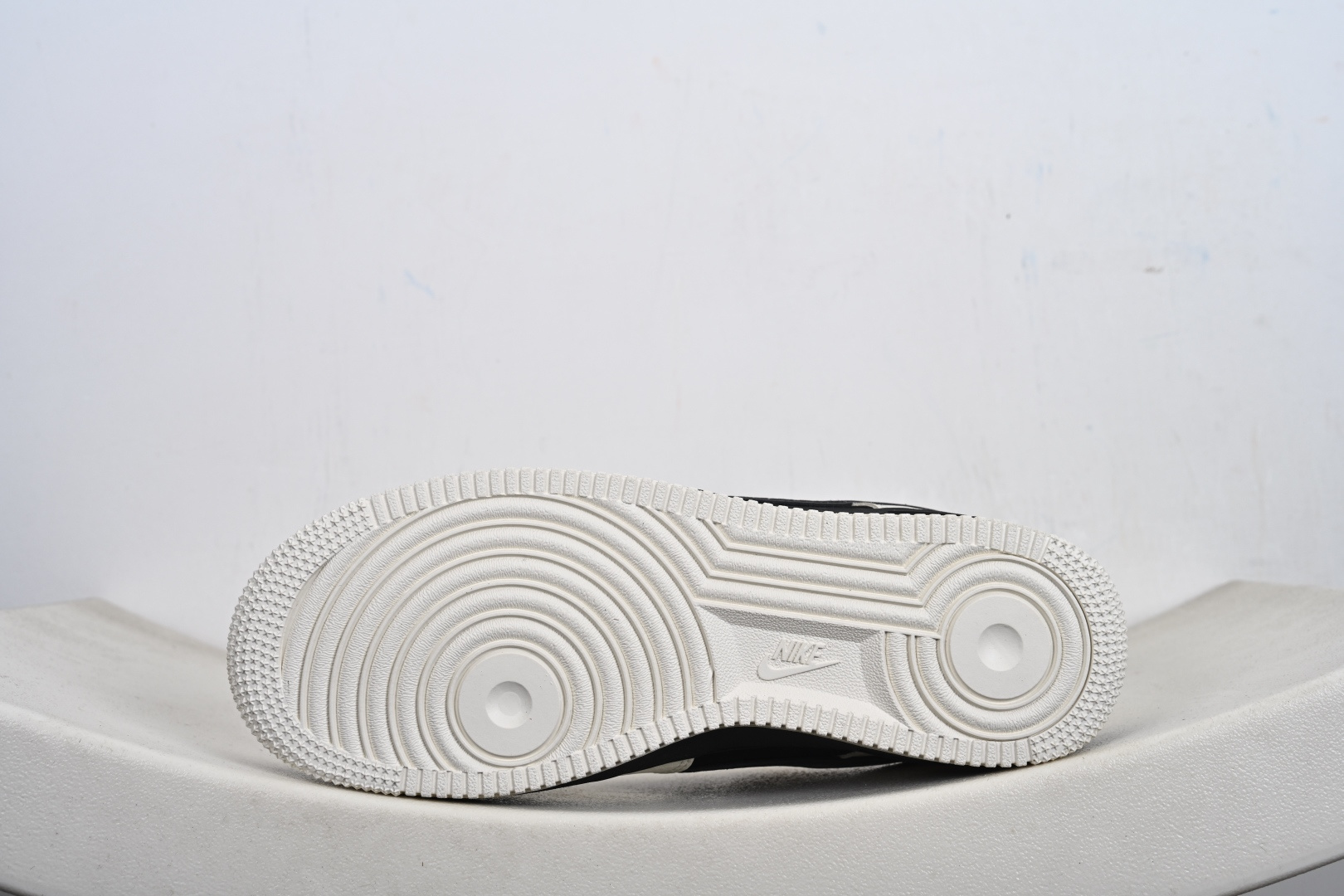 240 NIke Air Force 1 '07 Low 空军一号低帮 运动鞋 休闲鞋 XY9025
