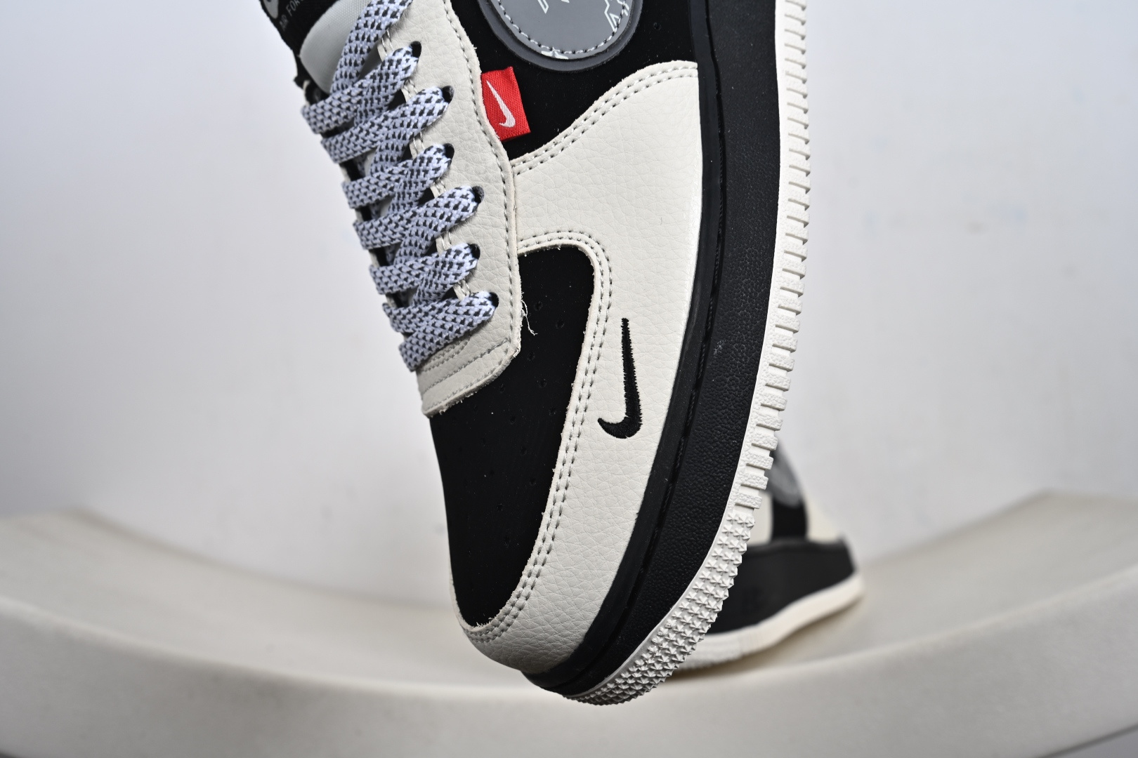 240 NIke Air Force 1 '07 Low 空军一号低帮 运动鞋 休闲鞋 XY9025