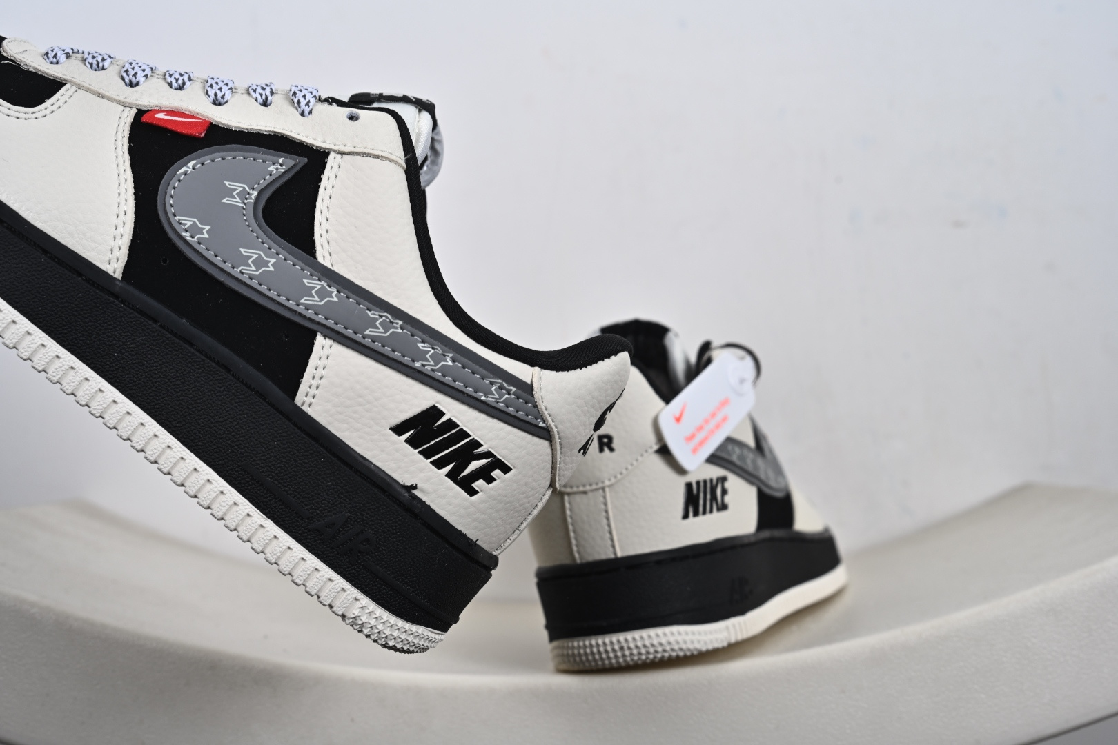 240 NIke Air Force 1 '07 Low 空军一号低帮 运动鞋 休闲鞋 XY9025