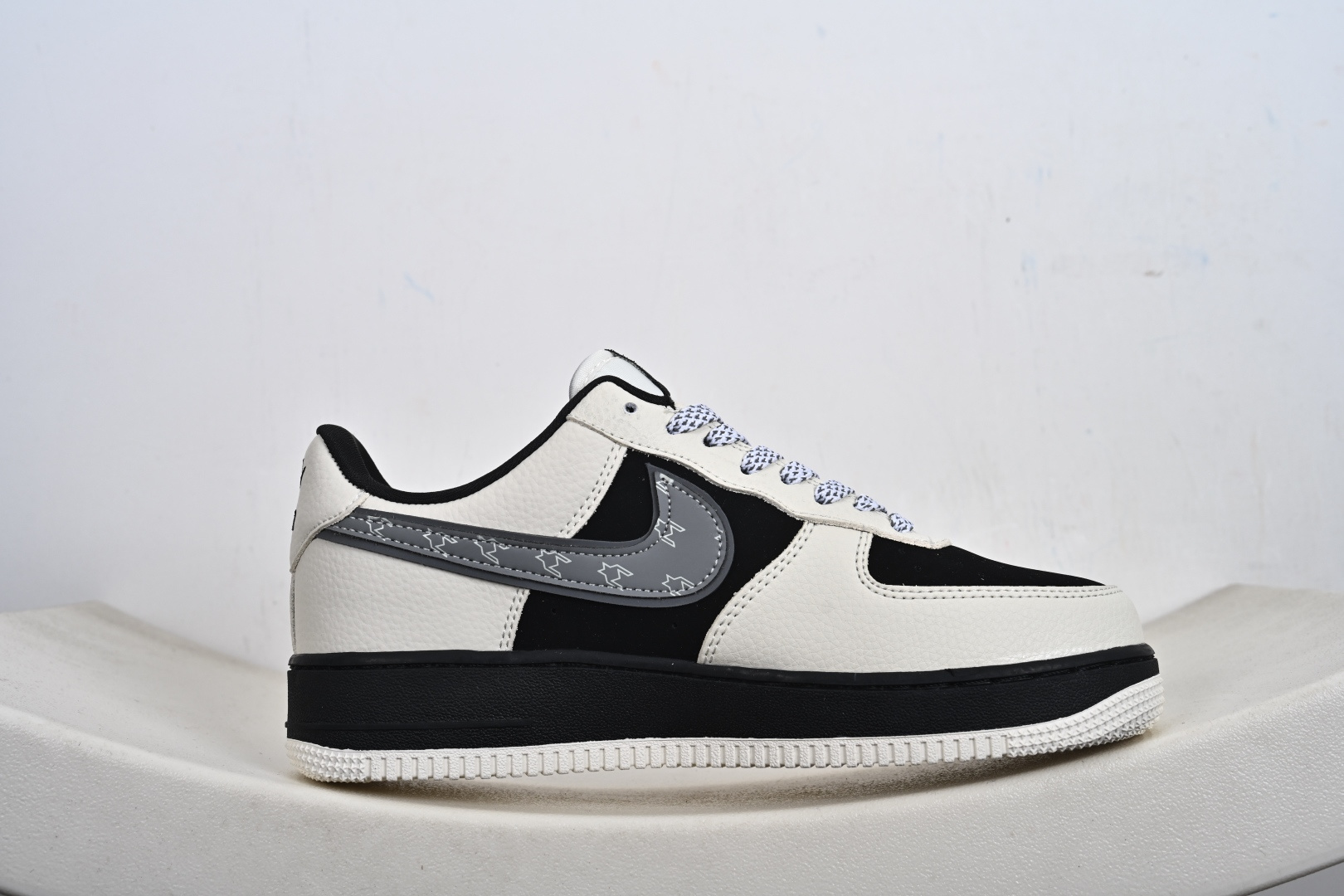 240 NIke Air Force 1 '07 Low 空军一号低帮 运动鞋 休闲鞋 XY9025