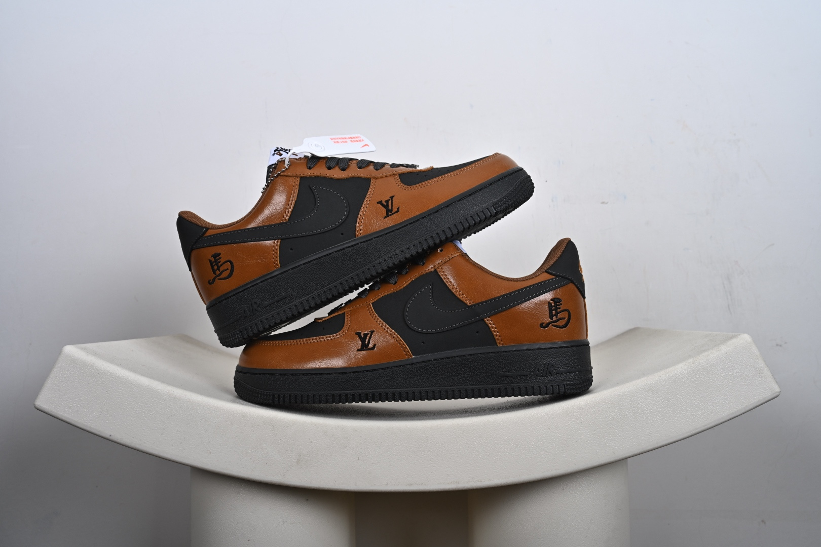 240 NIke Air Force 1 '07 Low 空军一号低帮 运动鞋 休闲鞋 XY9025-Chinese UA Cheap High Quatity Brand Clothes Bags handbags Sneakers wholesale wholesaler seller from China Factory suppliers Fashion Clothing Shoes best Quality Beautiful Price 240 NIke Air Force 1 '07 Low 空军一号低帮 运动鞋 休闲鞋 XY9025