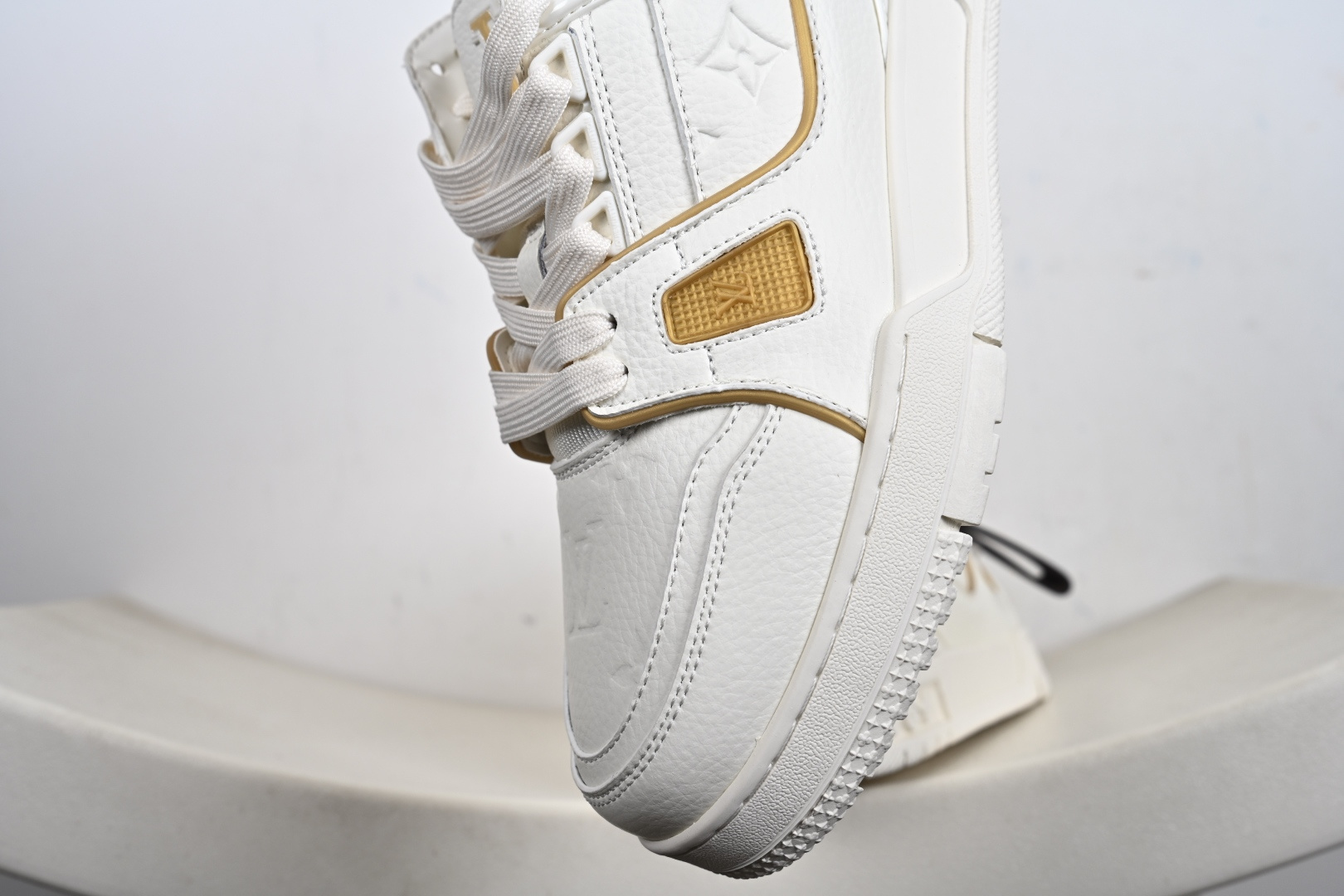 代购级别 Louis Vuitton Trainer 2021ss早春全新时装走秀运动鞋-Chinese wholesaler seller Clothes Bags handbags wholesale Shoes High Quatity wholesaler seller Cheap Sneakers from China Factory Chinese suppliers china wholesale clothing wholesaler seller 代购级别 Louis Vuitton Trainer 2021ss早春全新时装走秀运动鞋