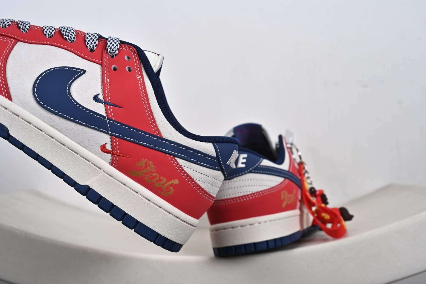Nike Dunk Low Retro 马年限定 周年高端定制 低帮休闲板鞋 LX1988-817-Chinese wholesaler seller Clothes Bags handbags wholesale Shoes High Quatity wholesaler seller Cheap Sneakers from China Factory Chinese suppliers china wholesale clothing wholesaler seller Nike Dunk Low Retro 马年限定 周年高端定制 低帮休闲板鞋 LX1988-817