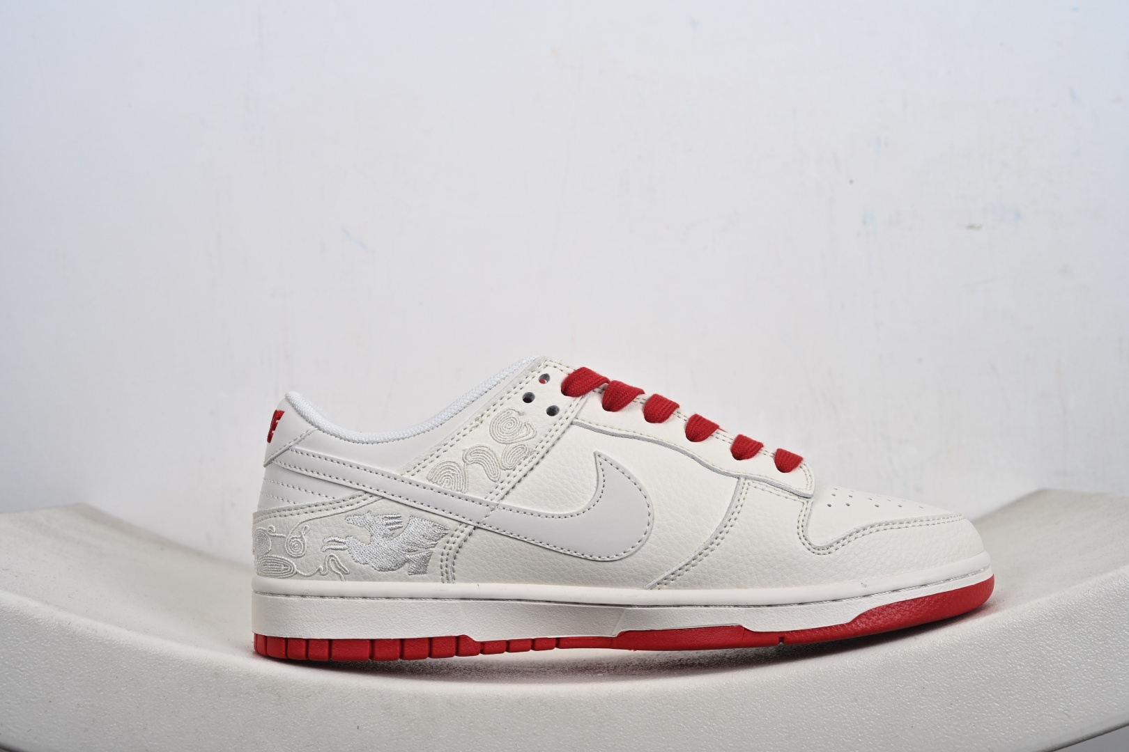 Nike Dunk Low Retro 马年限定 周年高端定制 低帮休闲板鞋 XT6998-157-Chinese wholesaler seller Clothes Bags handbags wholesale Shoes High Quatity wholesaler seller Cheap Sneakers from China Factory Chinese suppliers china wholesale clothing wholesaler seller Nike Dunk Low Retro 马年限定 周年高端定制 低帮休闲板鞋 XT6998-157
