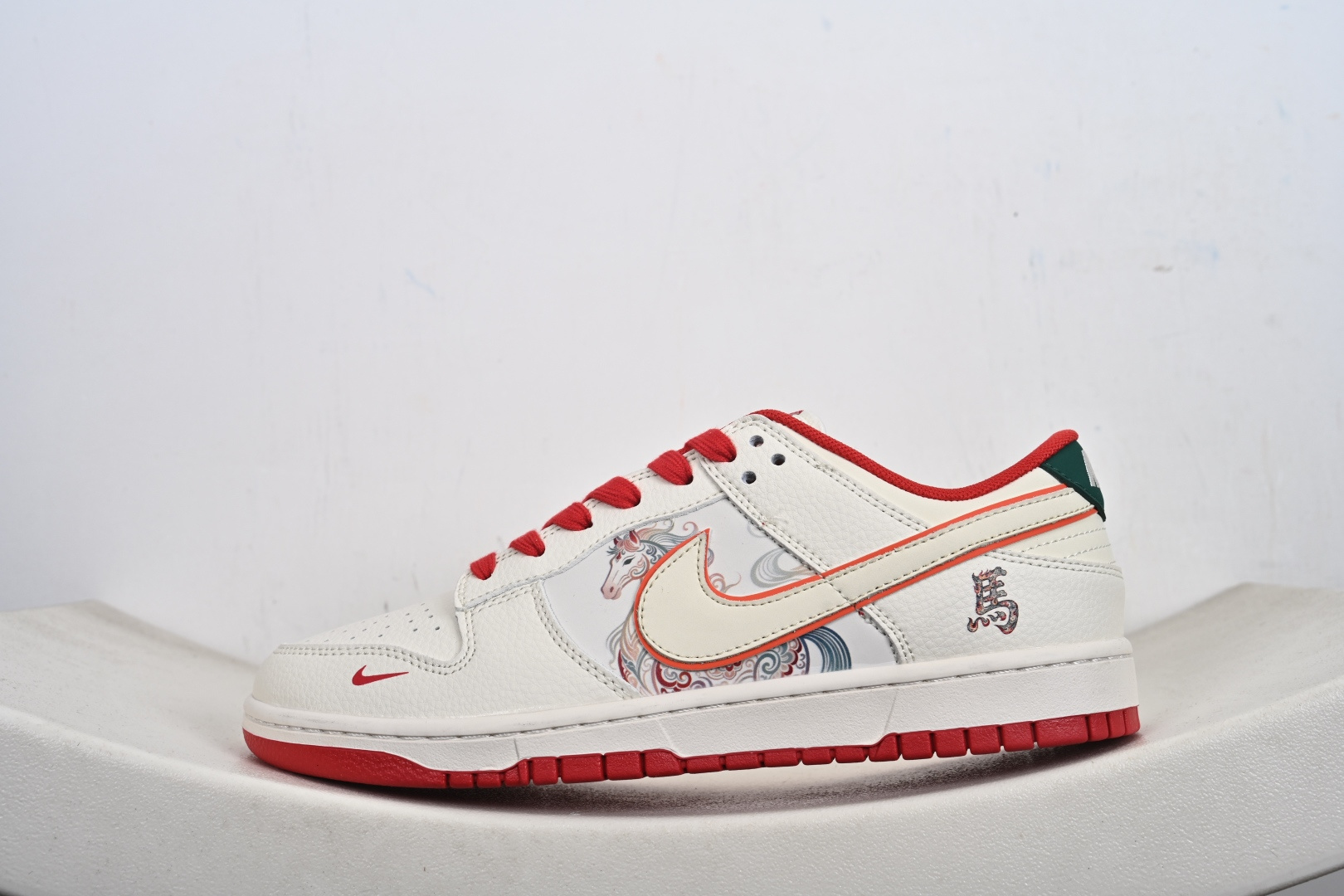 240 Nike Dunk Low Retro 马年限定 周年高端定制 低帮休闲板鞋 XT6998-110-Chinese UA Cheap High Quatity Brand Clothes Bags handbags Sneakers wholesale wholesaler seller from China Factory suppliers Fashion Clothing Shoes best Quality Beautiful Price 240 Nike Dunk Low Retro 马年限定 周年高端定制 低帮休闲板鞋 XT6998-110