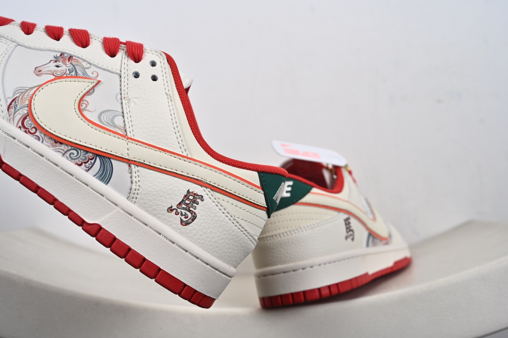 240 Nike Dunk Low Retro 马年限定 周年高端定制 低帮休闲板鞋 XT6998-110-Chinese UA Cheap High Quatity Brand Clothes Bags handbags Sneakers wholesale wholesaler seller from China Factory suppliers Fashion Clothing Shoes best Quality Beautiful Price 240 Nike Dunk Low Retro 马年限定 周年高端定制 低帮休闲板鞋 XT6998-110