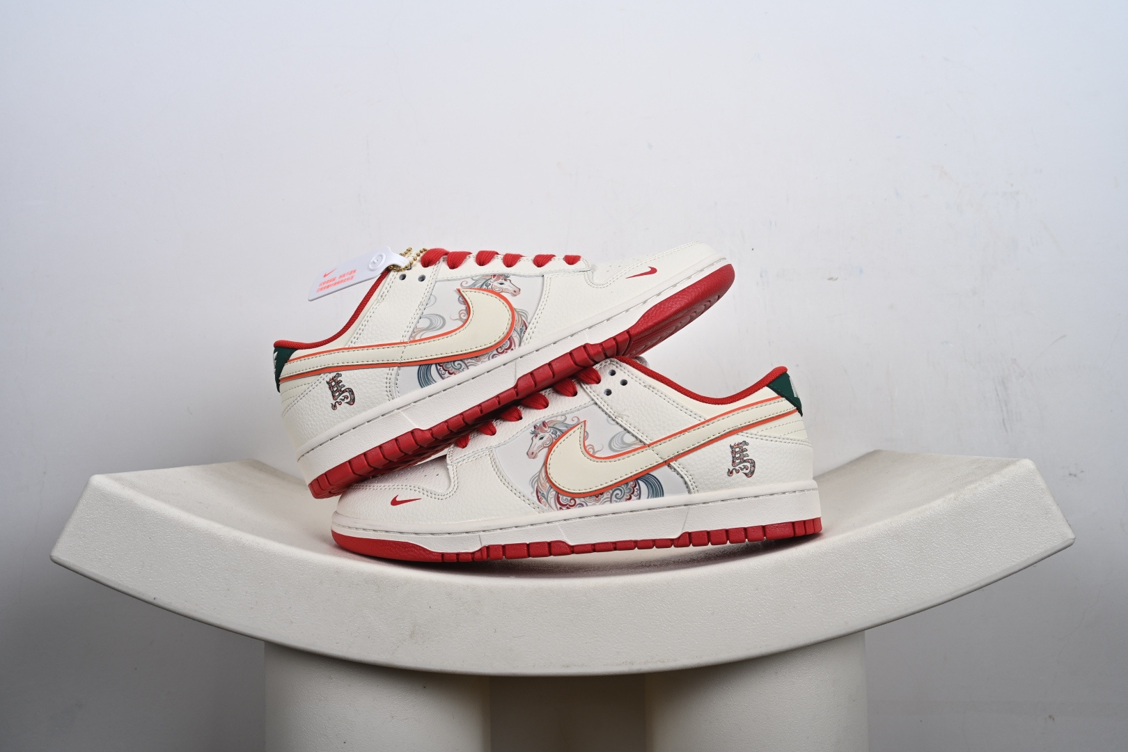 240 Nike Dunk Low Retro 马年限定 周年高端定制 低帮休闲板鞋 XT6998-110-Chinese UA Cheap High Quatity Brand Clothes Bags handbags Sneakers wholesale wholesaler seller from China Factory suppliers Fashion Clothing Shoes best Quality Beautiful Price 240 Nike Dunk Low Retro 马年限定 周年高端定制 低帮休闲板鞋 XT6998-110
