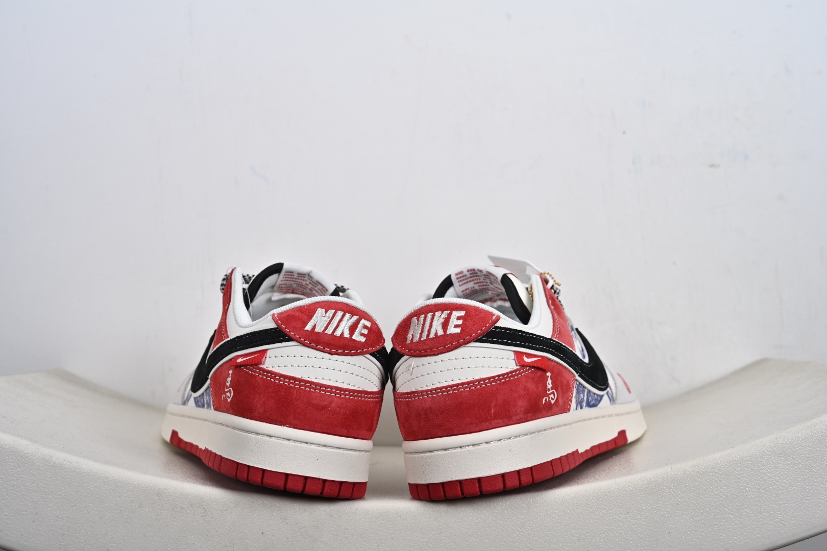 240 Nike Dunk Low Retro 马年限定 周年高端定制 低帮休闲板鞋 YX5066-410-Chinese UA Cheap High Quatity Brand Clothes Bags handbags Sneakers wholesale wholesaler seller from China Factory suppliers Fashion Clothing Shoes best Quality Beautiful Price 240 Nike Dunk Low Retro 马年限定 周年高端定制 低帮休闲板鞋 YX5066-410
