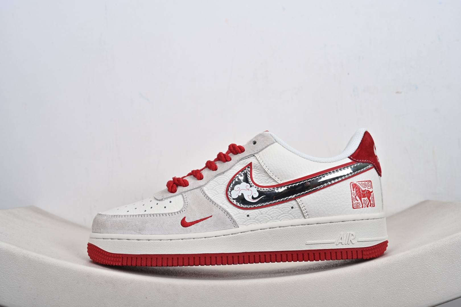 240 NIke Air Force 1 '07 Low 空军一号低帮 运动鞋 休闲鞋 XA2001-901-Chinese UA Cheap High Quatity Brand Clothes Bags handbags Sneakers wholesale wholesaler seller from China Factory suppliers Fashion Clothing Shoes best Quality Beautiful Price 240 NIke Air Force 1 '07 Low 空军一号低帮 运动鞋 休闲鞋 XA2001-901