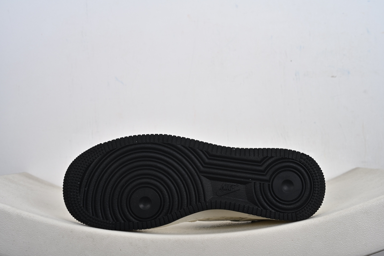 240 NIke Air Force 1 '07 Low 空军一号低帮 运动鞋 休闲鞋 KG6699-F16-Chinese UA Cheap High Quatity Brand Clothes Bags handbags Sneakers wholesale wholesaler seller from China Factory suppliers Fashion Clothing Shoes best Quality Beautiful Price 240 NIke Air Force 1 '07 Low 空军一号低帮 运动鞋 休闲鞋 KG6699-F16