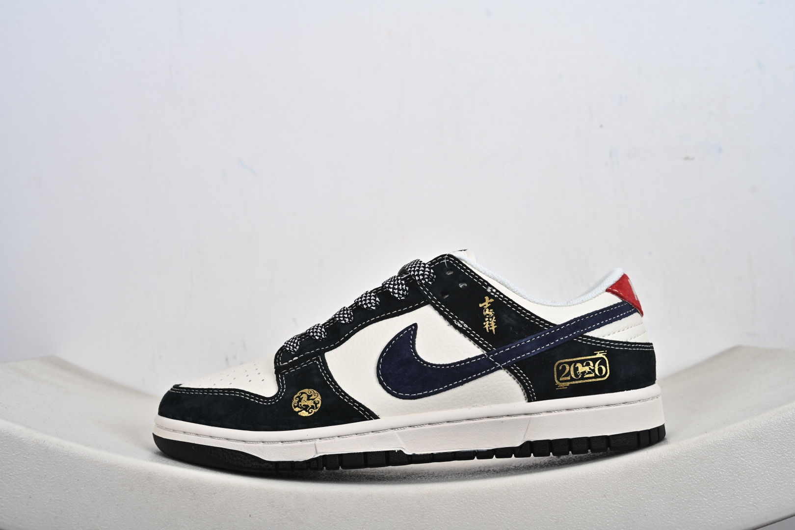 240 2026马年专属Nike Dunk Low FC1688-256 藏蓝与米白的经典撞色打底-Chinese UA Cheap High Quatity Brand Clothes Bags handbags Sneakers wholesale wholesaler seller from China Factory suppliers Fashion Clothing Shoes best Quality Beautiful Price 240 2026马年专属Nike Dunk Low FC1688-256 藏蓝与米白的经典撞色打底