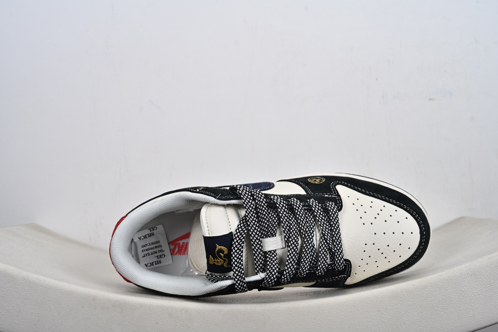 240 2026马年专属Nike Dunk Low FC1688-256 藏蓝与米白的经典撞色打底-Chinese UA Cheap High Quatity Brand Clothes Bags handbags Sneakers wholesale wholesaler seller from China Factory suppliers Fashion Clothing Shoes best Quality Beautiful Price 240 2026马年专属Nike Dunk Low FC1688-256 藏蓝与米白的经典撞色打底