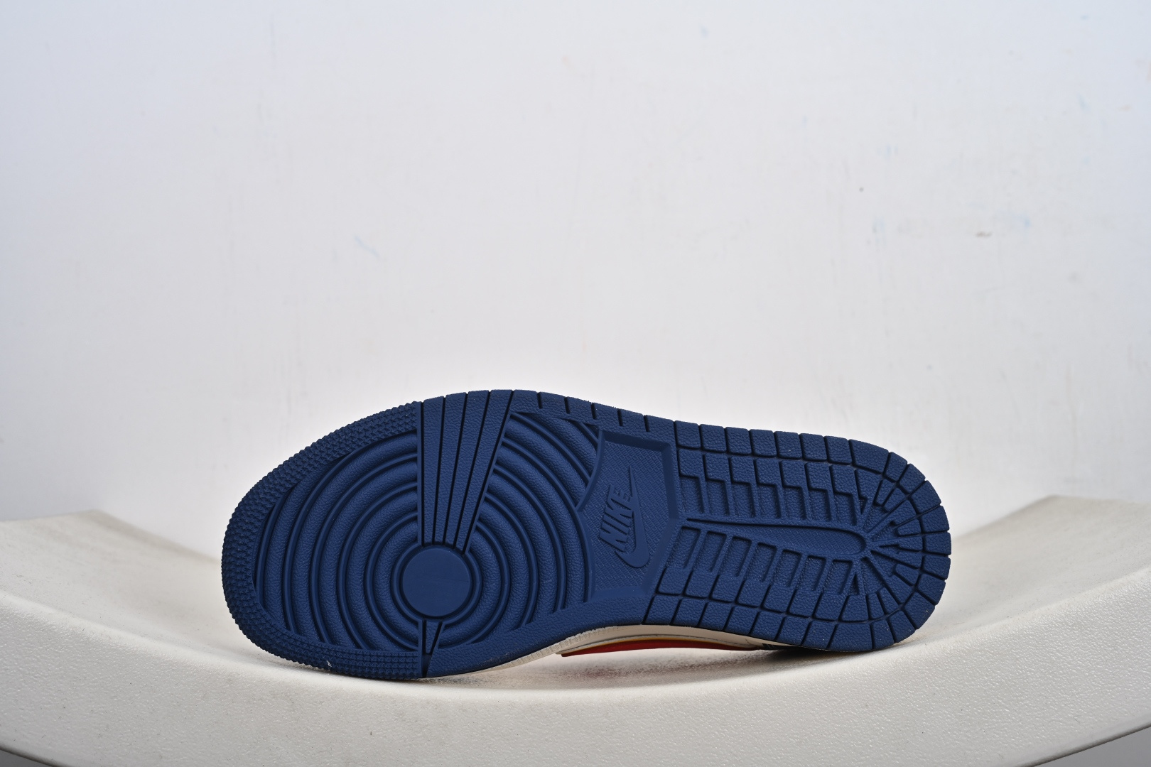 240 Air Jordan Low FC1688-254这波配色直接封神白蓝红的撞色搭配亮眼又经典-Chinese UA Cheap High Quatity Brand Clothes Bags handbags Sneakers wholesale wholesaler seller from China Factory suppliers Fashion Clothing Shoes best Quality Beautiful Price 240 Air Jordan Low FC1688-254这波配色直接封神白蓝红的撞色搭配亮眼又经典