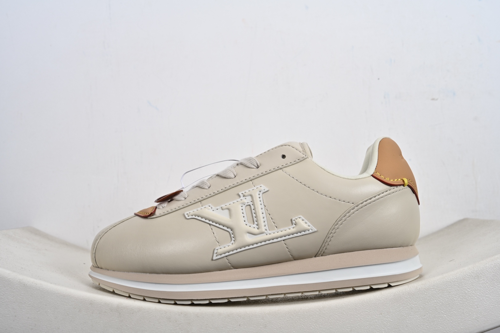 本地💰460终端供货
外贸跑量专供 Nigo x Louis Vuitton LV联名款 阿甘 低帮运动休闲鞋 大厂出品 品质板正
尺码:36-47-X7-H1