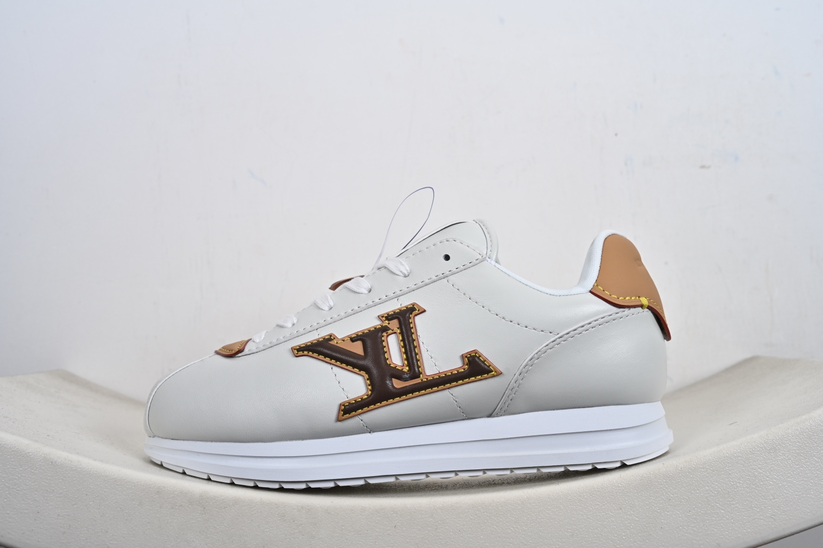 本地💰460终端供货
外贸跑量专供 Nigo x Louis Vuitton LV联名款 阿甘 低帮运动休闲鞋 大厂出品 品质板正
尺码:36-47-X7-H1