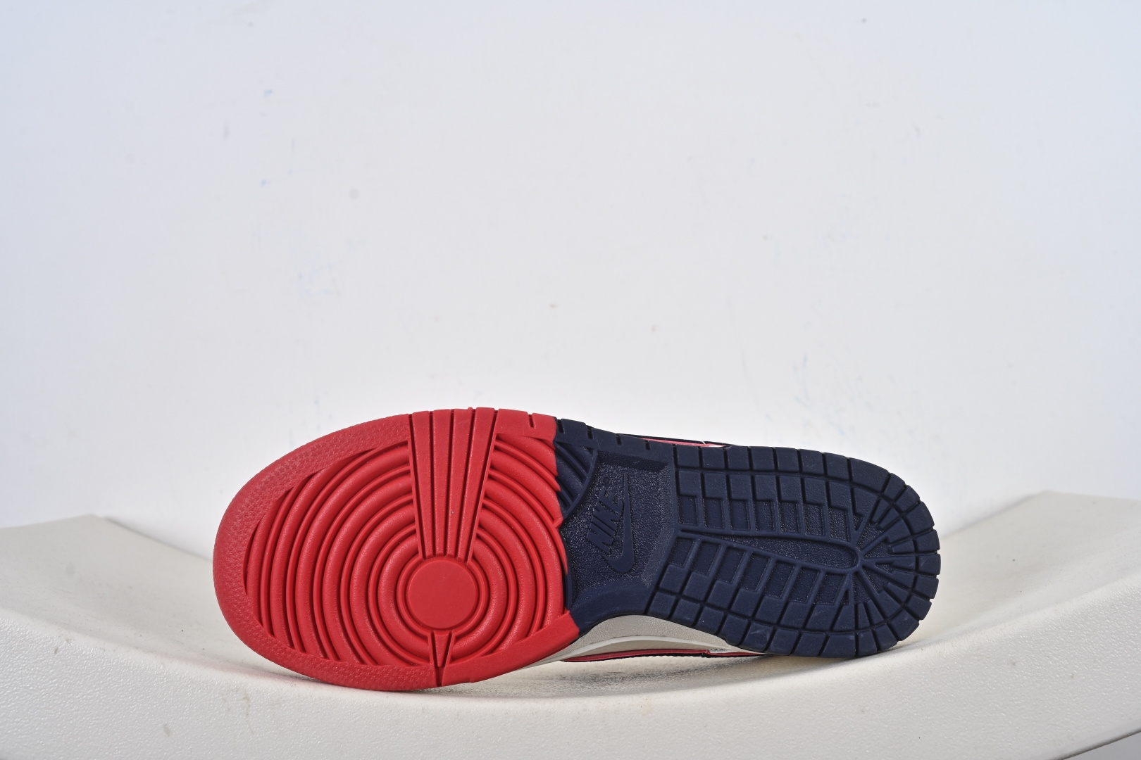 优势放店 Nike SB Dunk Low 美加墨世界杯 纯原大厂出品 极力推荐👏 原装头层材料 独家版型蒸餾加工 帶來的是更好的视觉和脚感体验 大厂纯原品质出货 清洁度 电绣工艺 皮料切割干净无任何毛边 细节完美 官方货号: NH0601 497 T1-F3