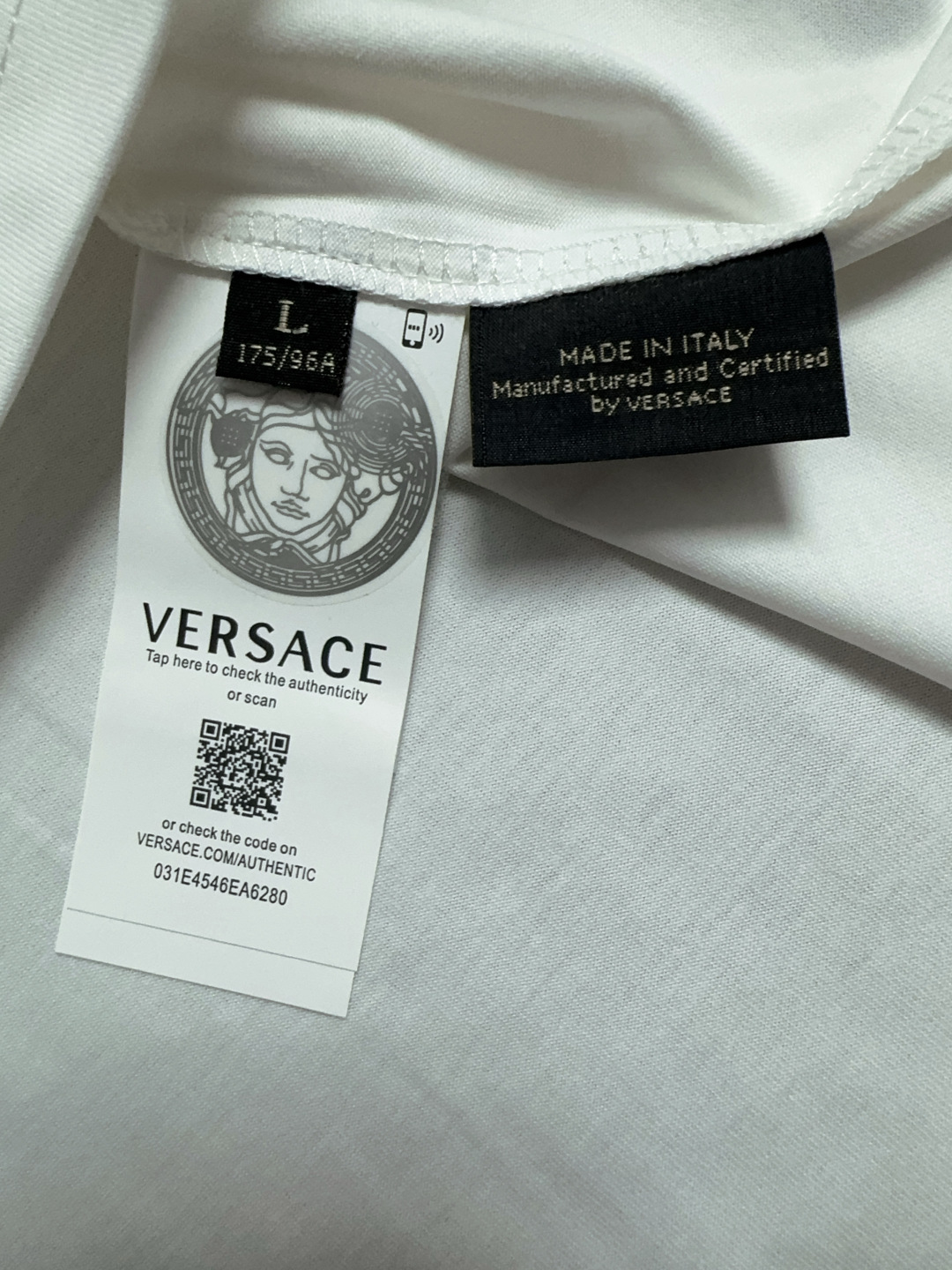 Versace Medusa Embroidered Logo Cotton Short Sleeve T-Shirt 8 cmp i1741069619846 6865 0 6