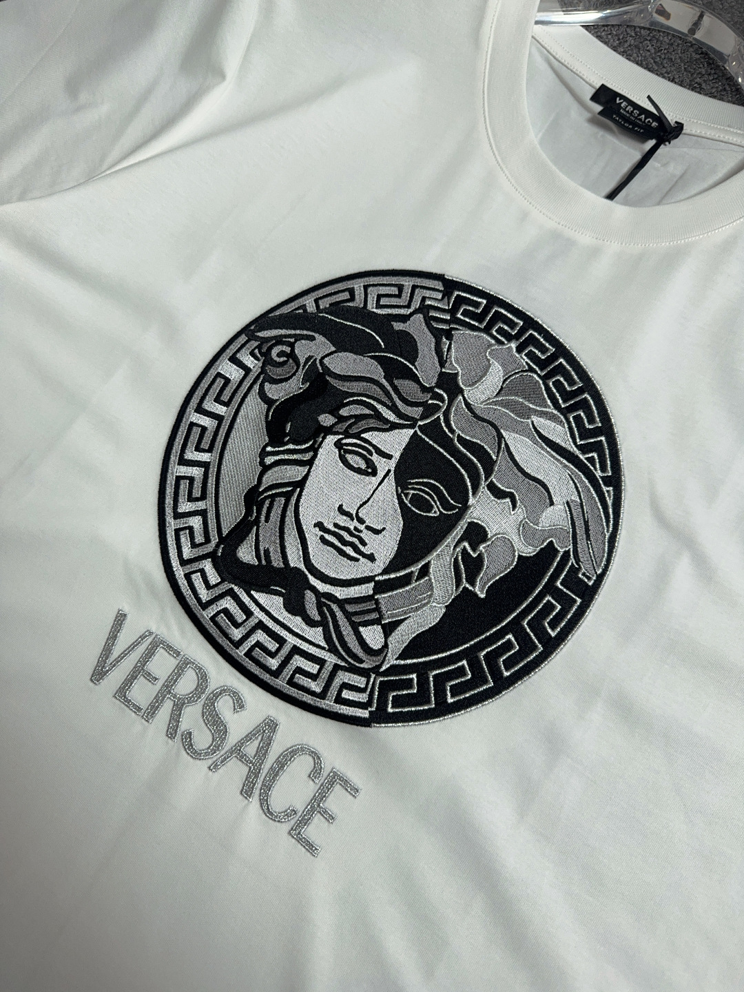 Versace Medusa Embroidered Logo Cotton Short Sleeve T-Shirt 5 cmp i1741069619848 1215 0 3