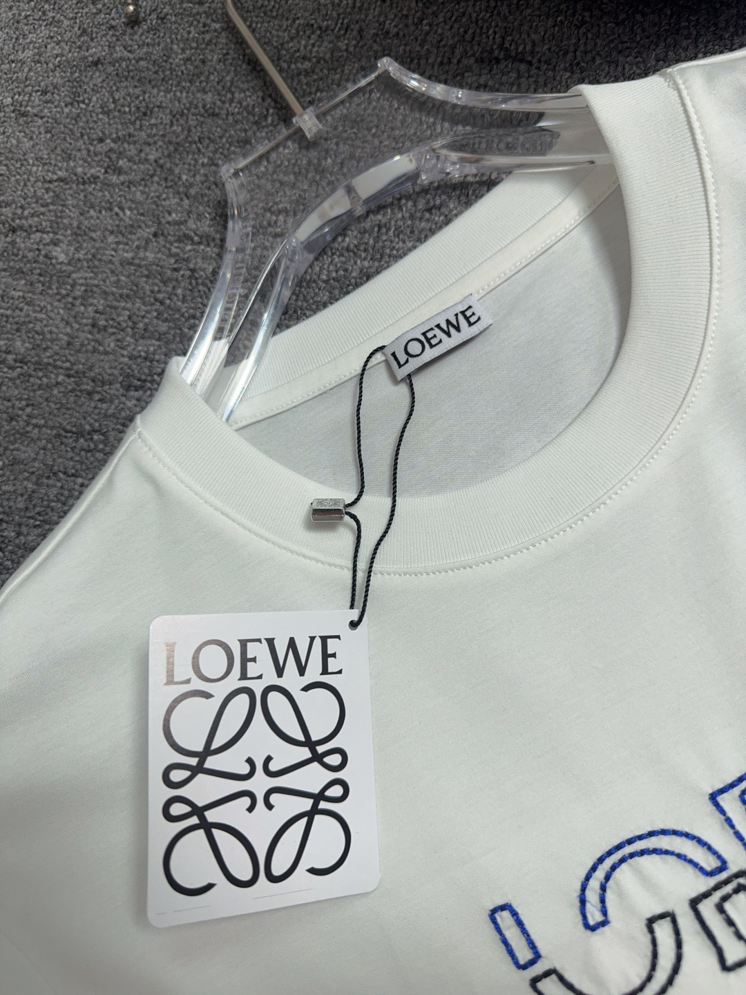 Loewe Embroidered Logo T-Shirt - Elegant Crew Neck, Custom Cotton, S-XXXL 4 cmp i1741262460124 8280 0 2