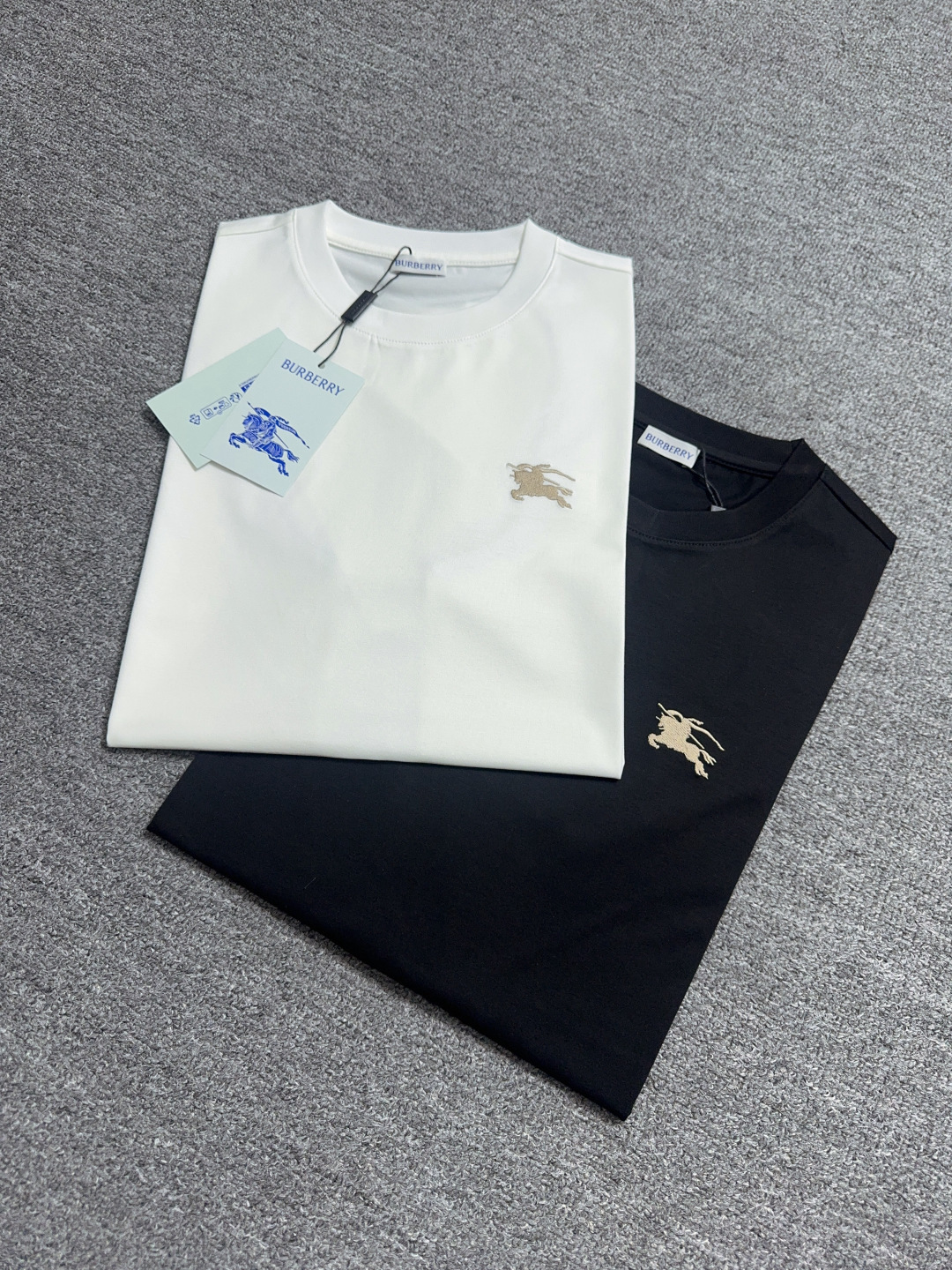 Burberry Embroidered Logo Cotton T-Shirt Classic Short Sleeve Crew Neck Tee