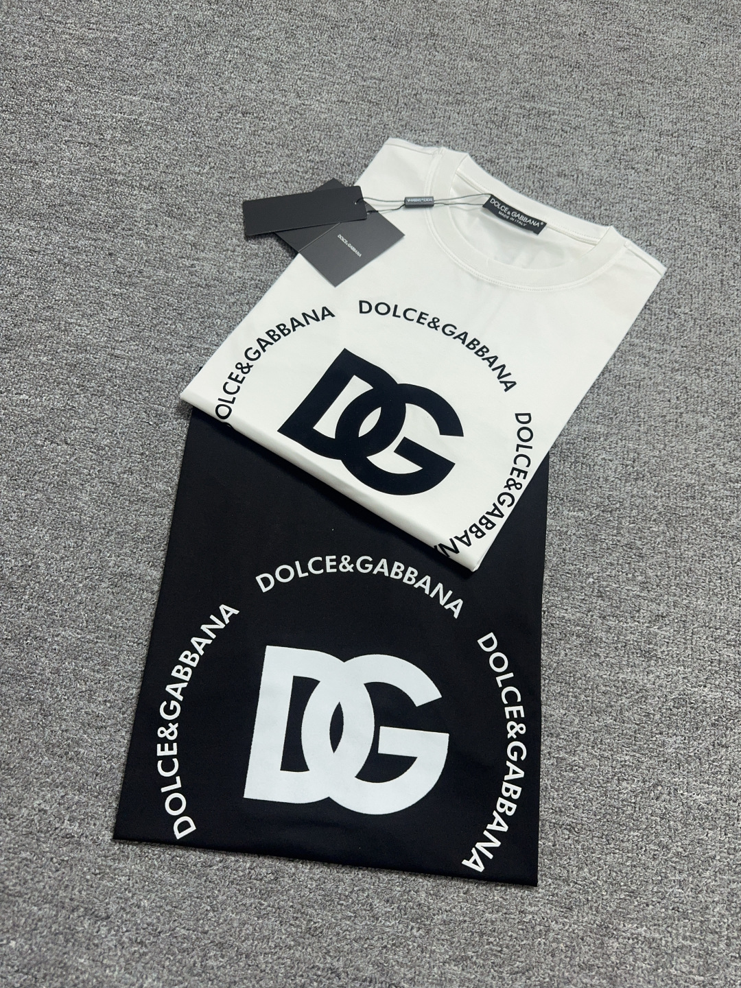 Dolce & Gabbana Men's Logo Graphic Crew Neck T-Shirt - Short Sleeve Tee 9 cmp i1741506307125 881 0 8
