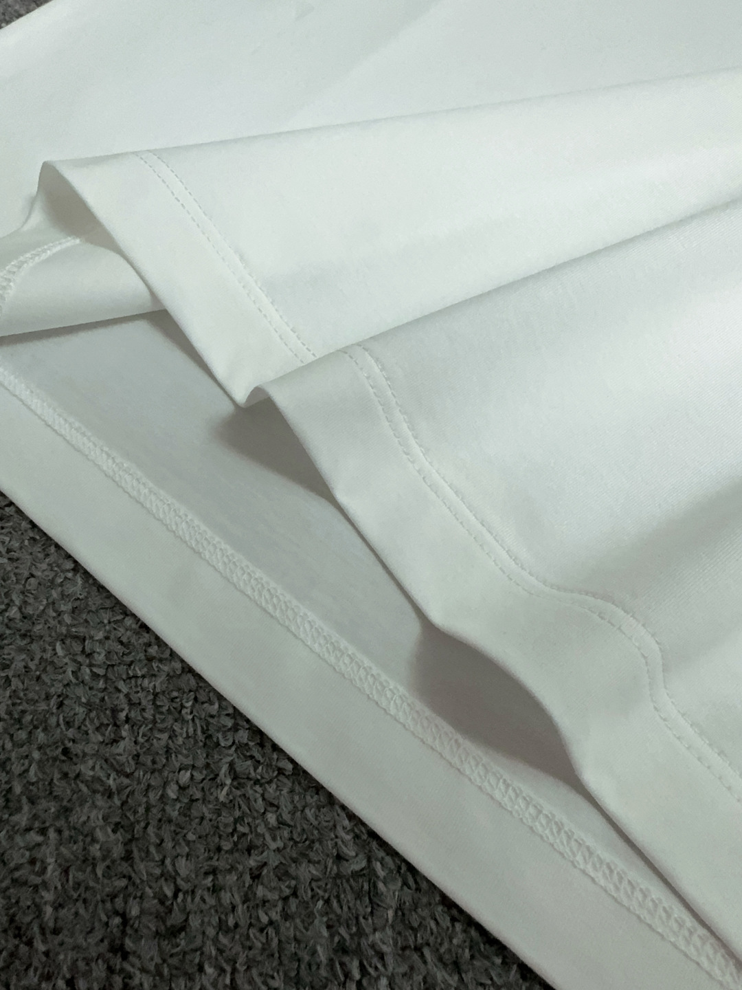 Dior Atelier 1947 Embroidered Logo T-Shirt, Short Sleeve Crew Neck Tee 3 cmp i1741506463594 7978 0 4