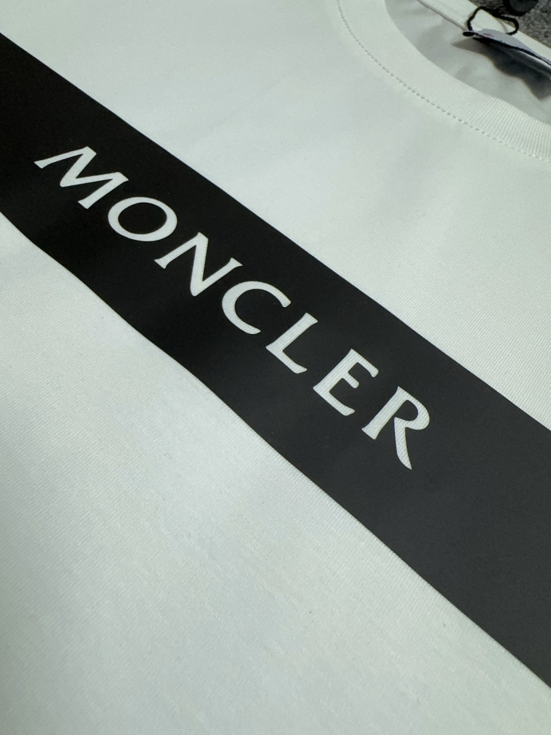 Moncler Men's Short Sleeve Crew Neck T-Shirt With 3D Logo Print 5 cmp i1741937017680 3916 0 3