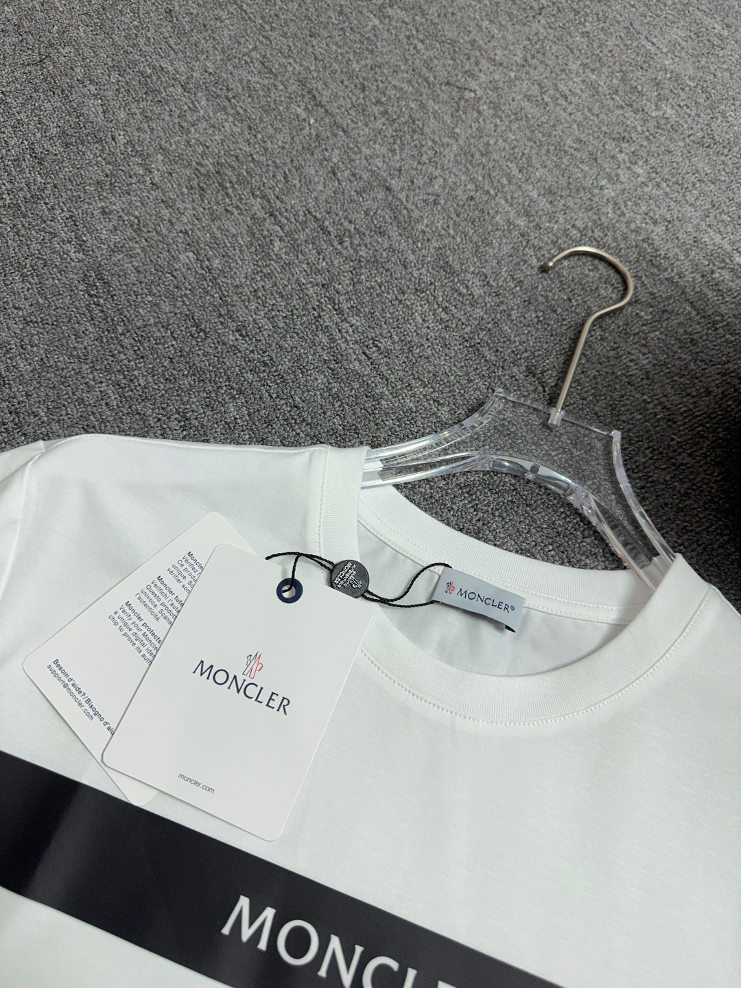 Moncler Men's Short Sleeve Crew Neck T-Shirt With 3D Logo Print 4 cmp i1741937017684 3918 0 2