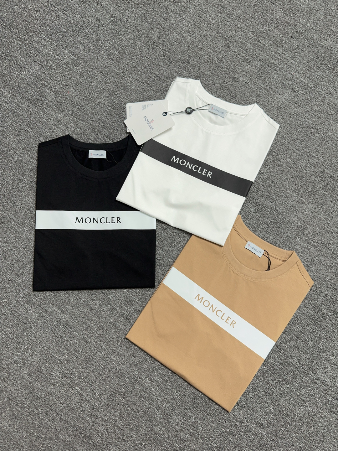 Moncler Men's Short Sleeve Crew Neck T-Shirt With 3D Logo Print