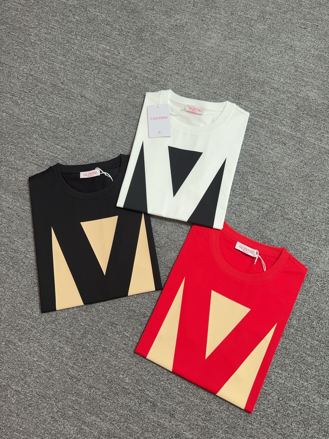 Valentino VLTN Logo Print Crew Neck T-Shirt - Short Sleeve, Casual Wear 10 cmp i1743828868768 6926 0 8