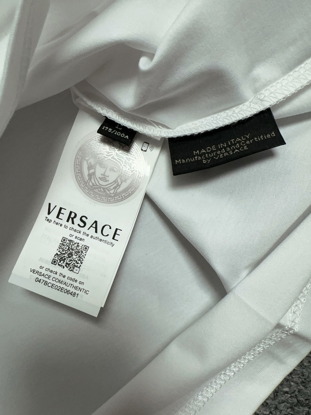 Versace Crew Neck T-Shirt - Lightweight, Breathable, and Silk Fabric 8 cmp i1744121738769 3537 0 6